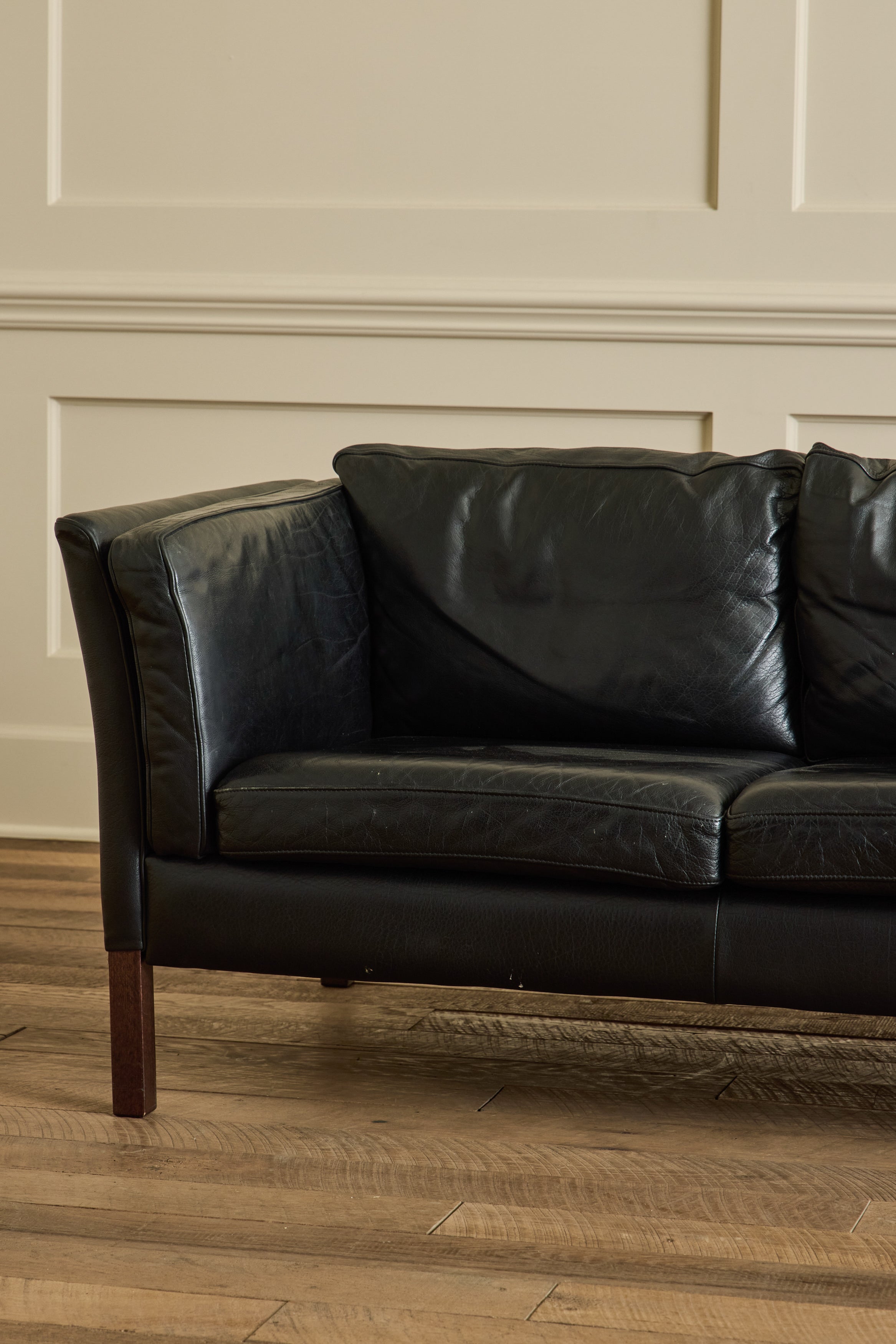 Stouby Black Leather Sofa
