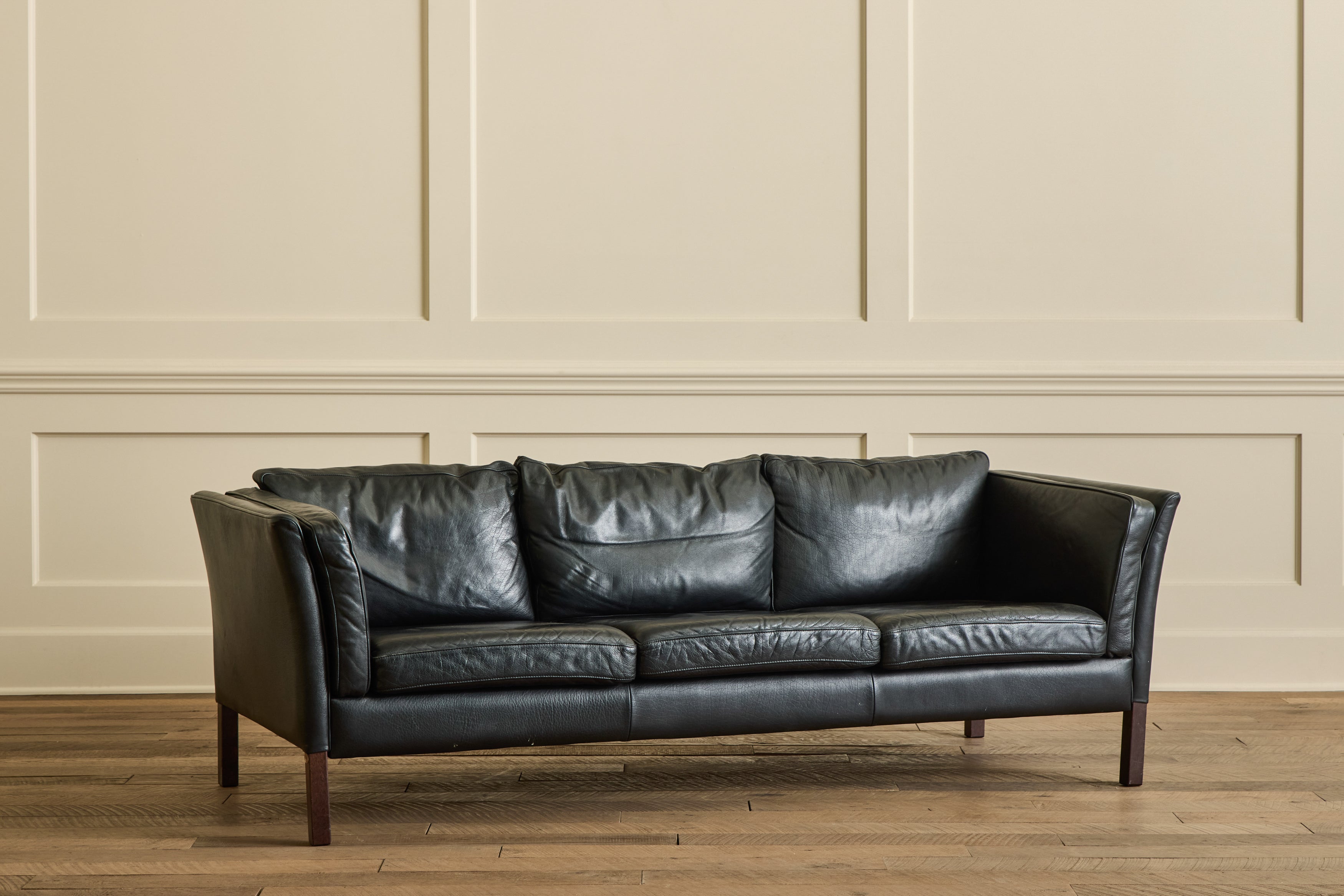 Stouby Black Leather Sofa