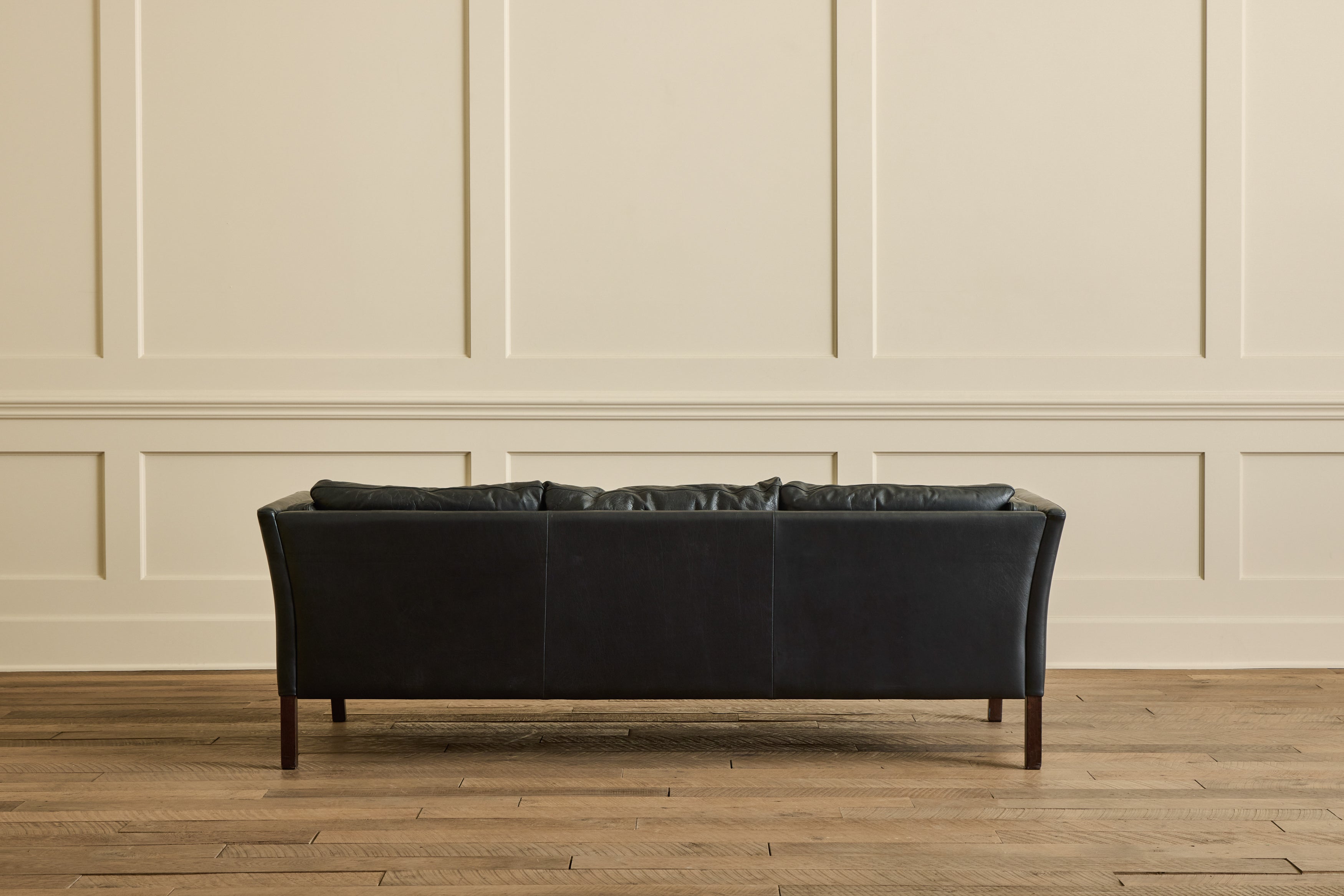 Stouby Black Leather Sofa