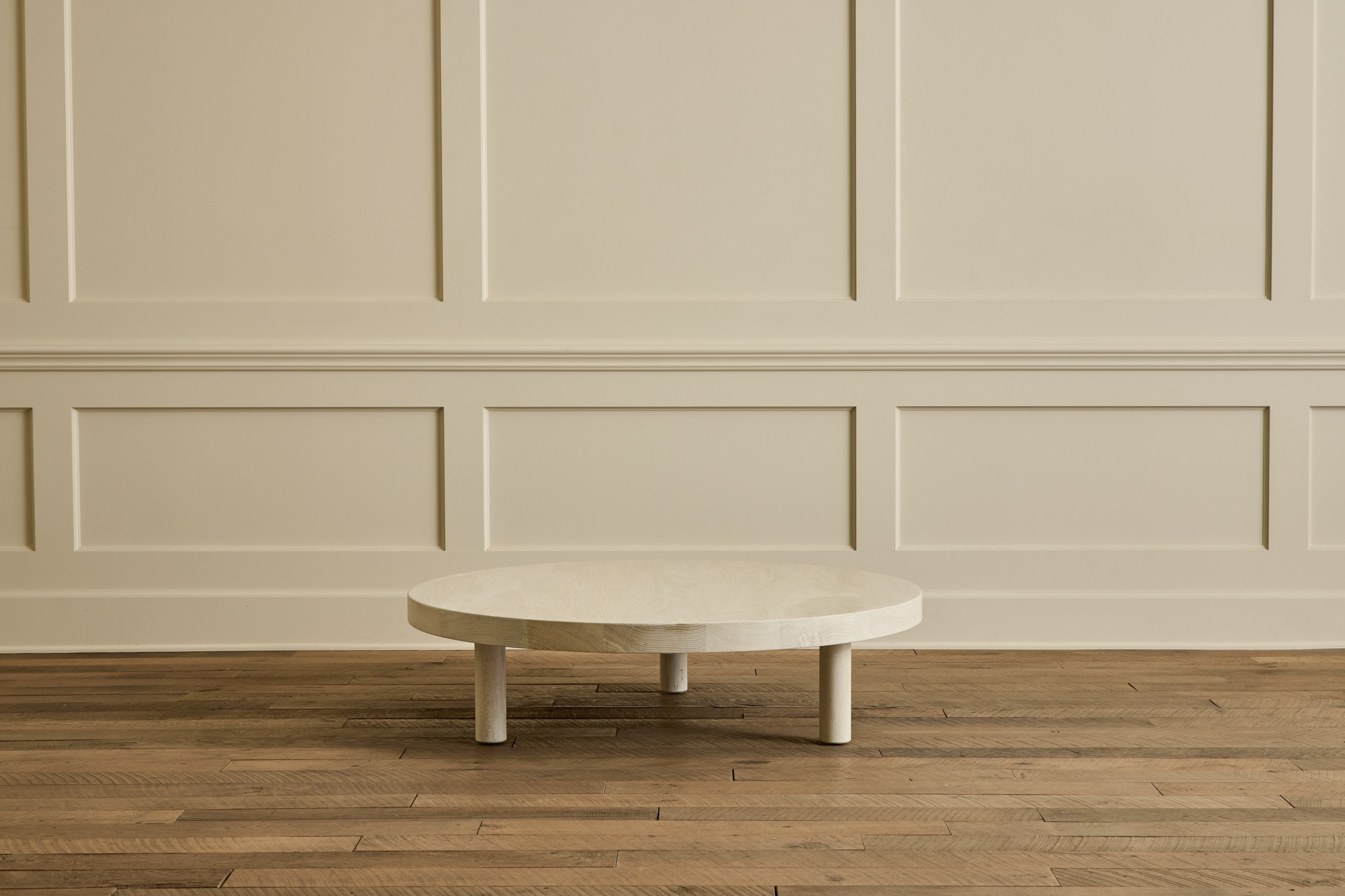 Round Coffee Table, 48"