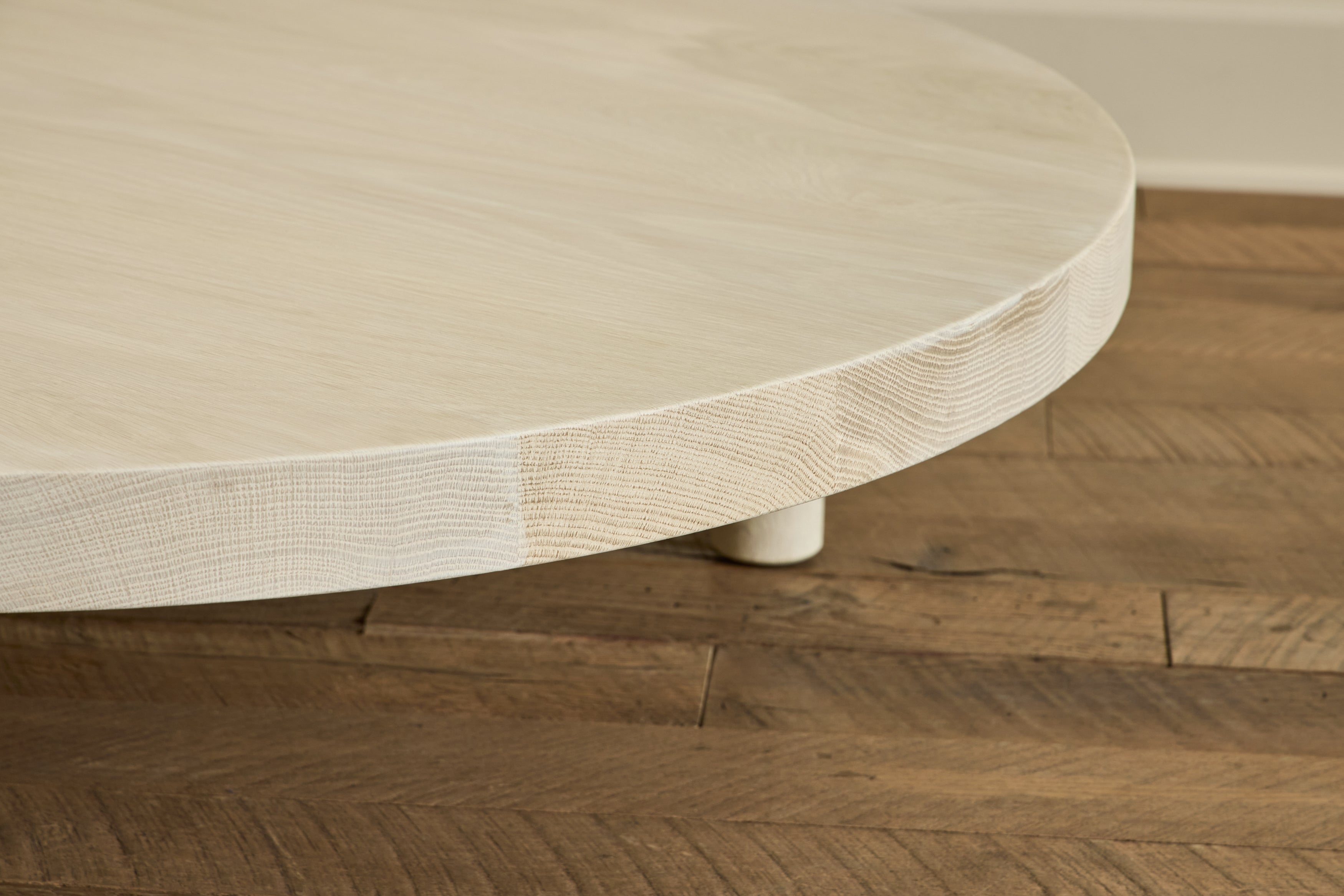 Round Coffee Table, 48"
