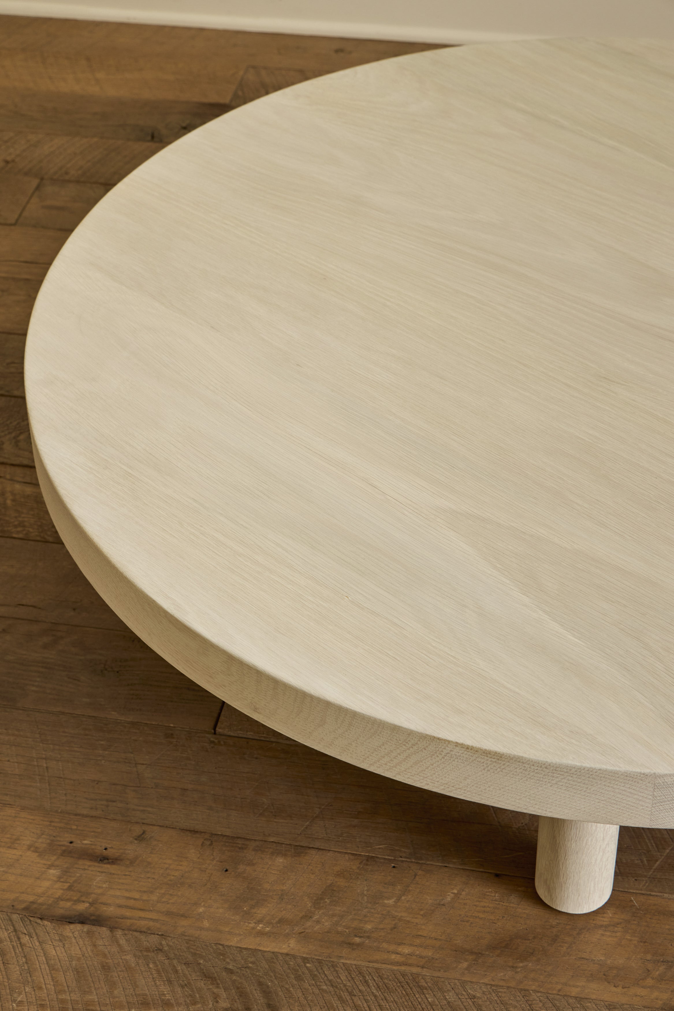 Round Coffee Table, 48"