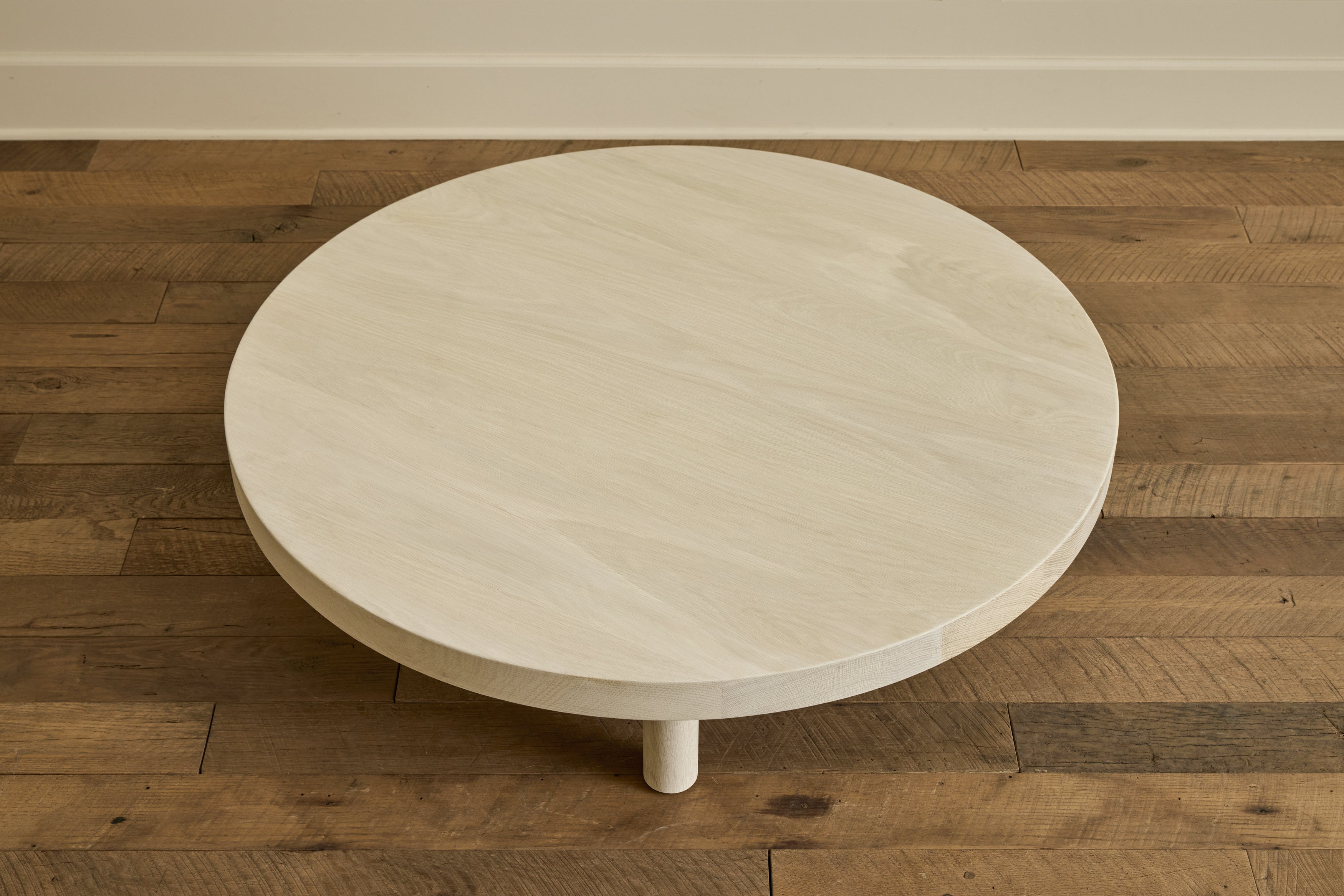 Round Coffee Table, 48"