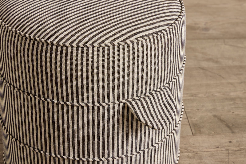 Outdoor Hassock, 17"
