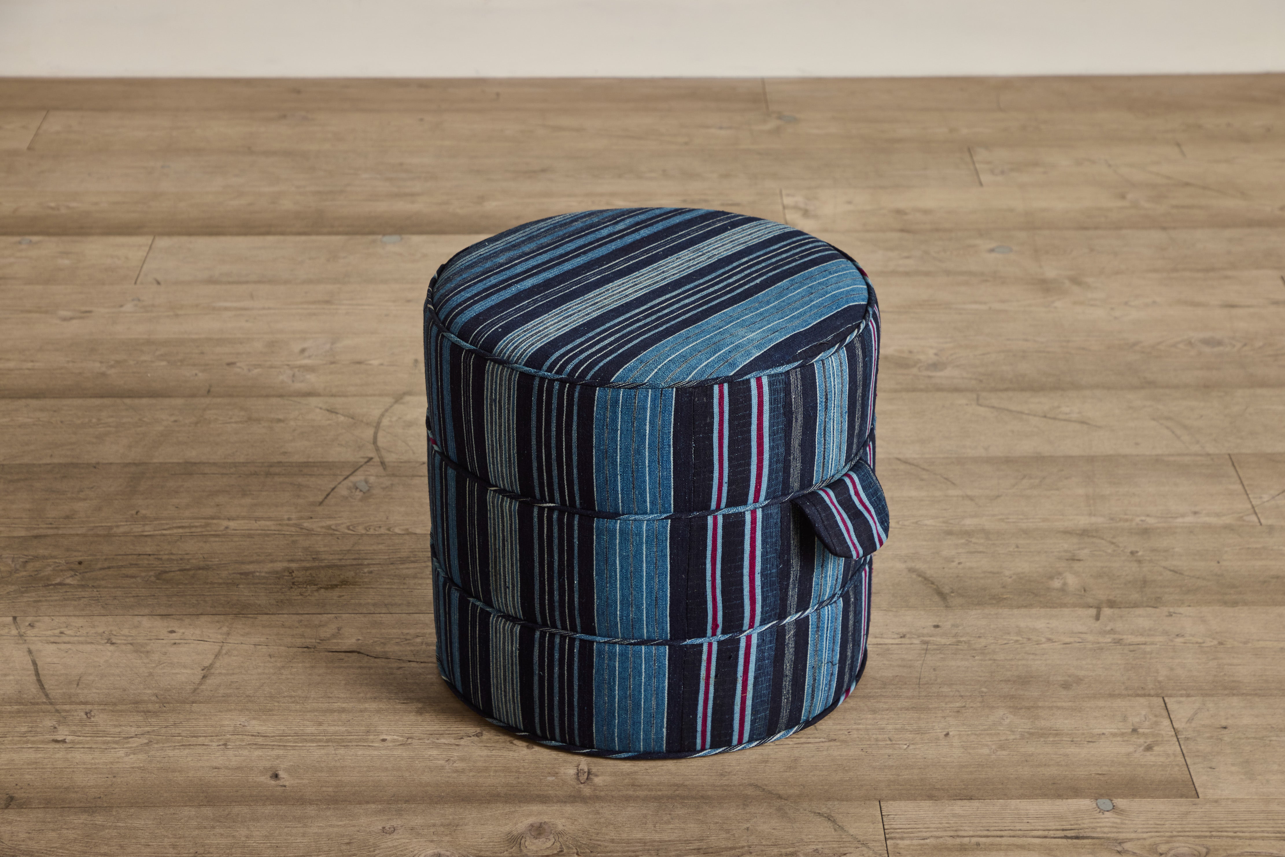 17" Round Hassock