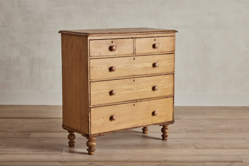 Pine Chest of Drawers