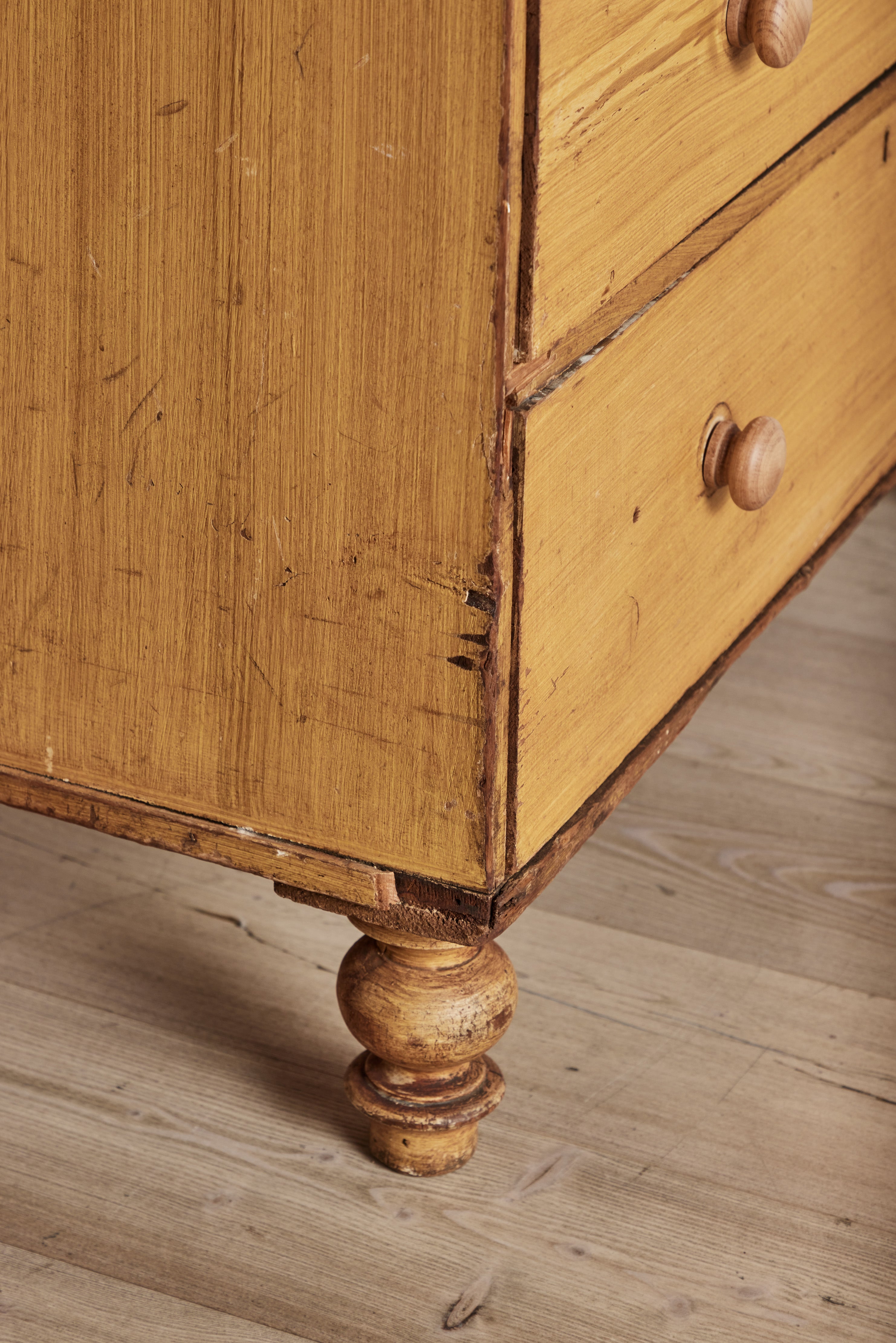 Pine Chest of Drawers