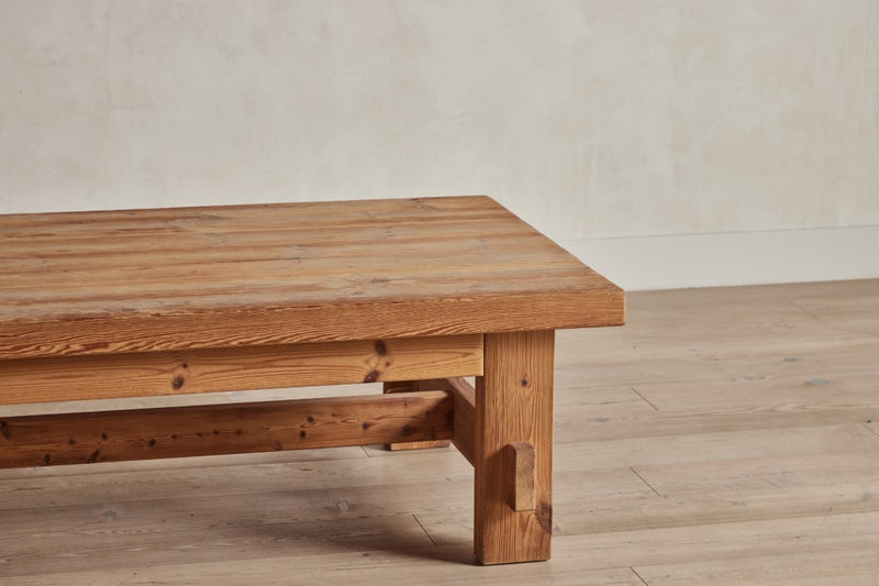Daumiller Style Coffee Table