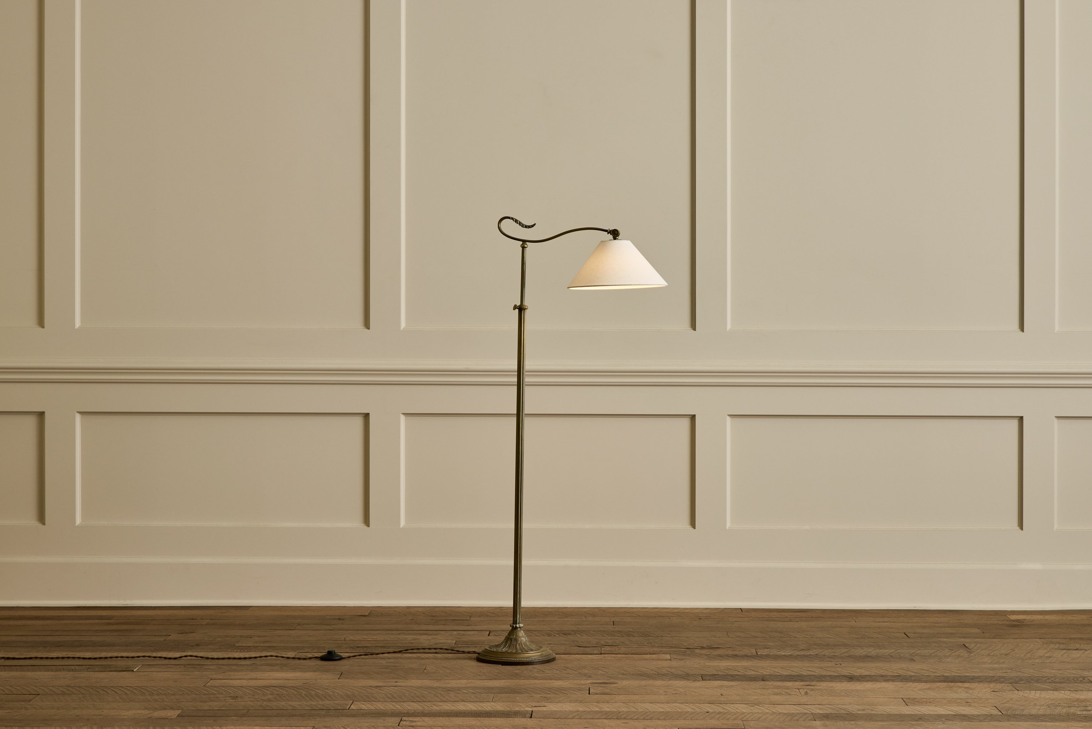 Deco Brass Floor Lamp