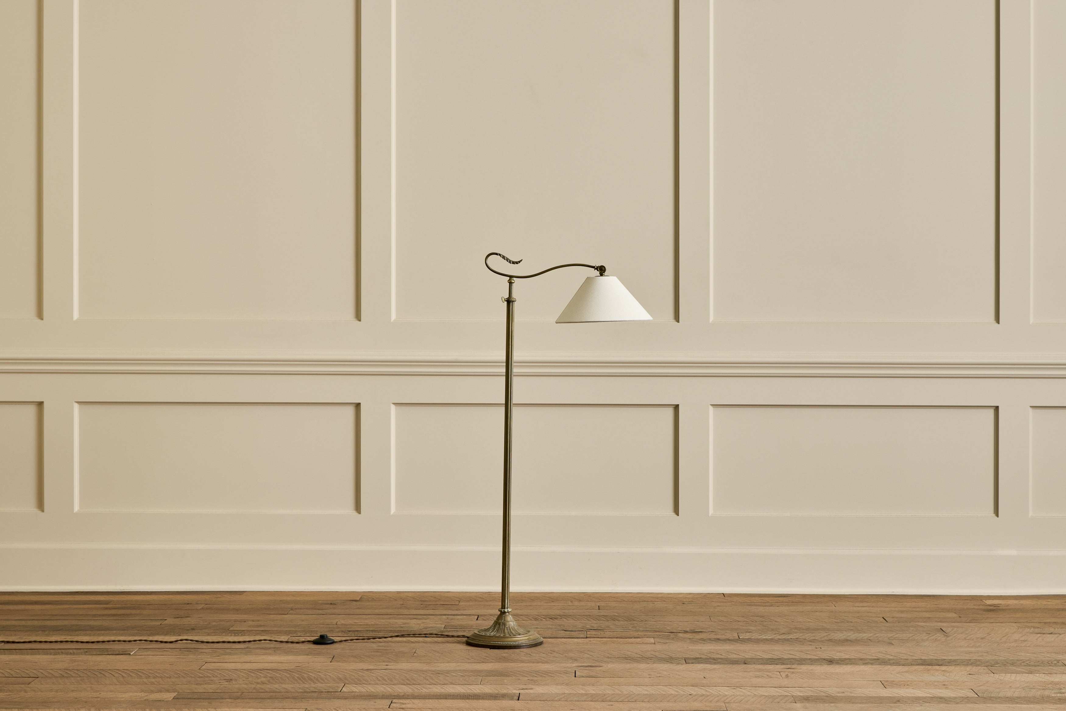 Deco Brass Floor Lamp