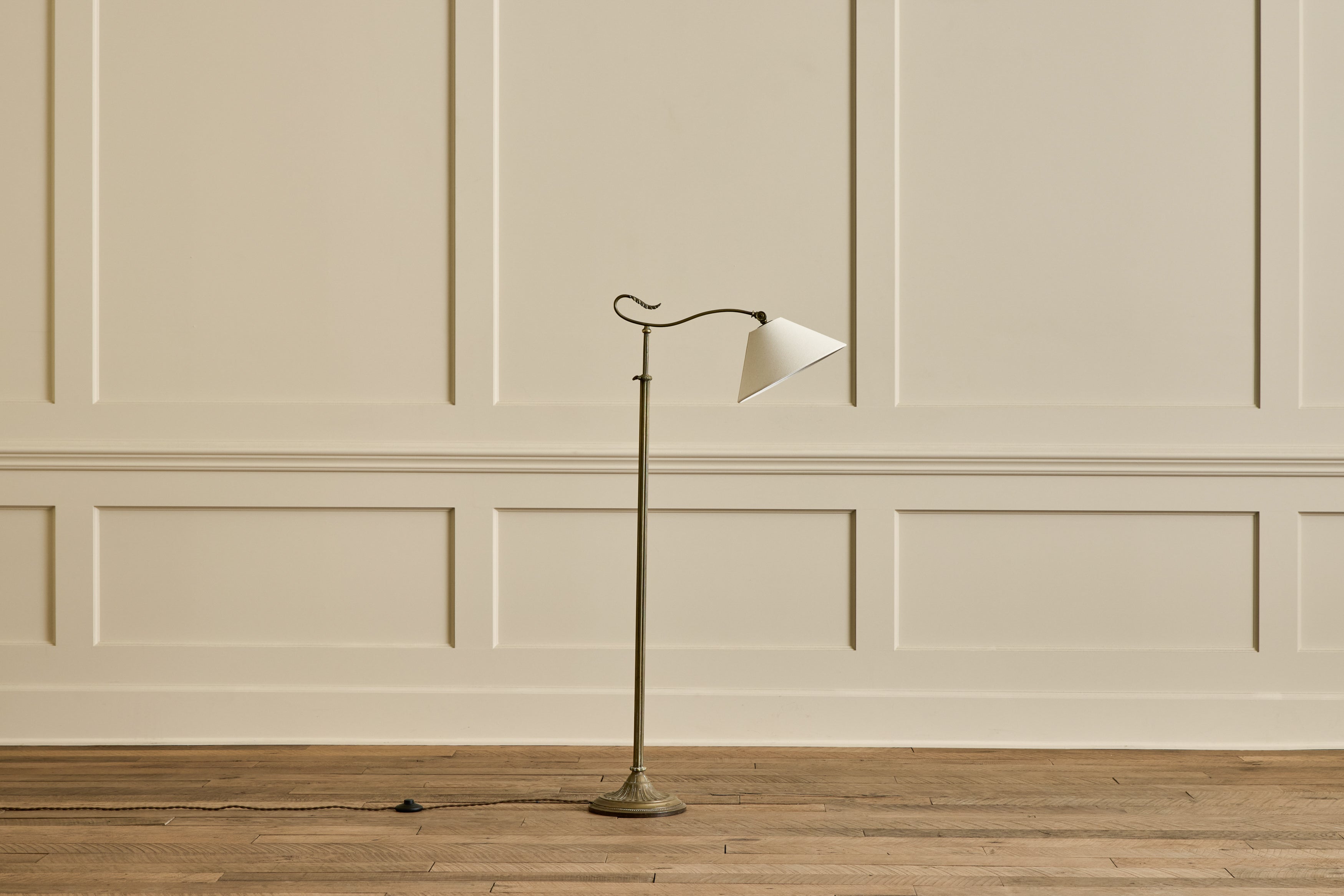 Deco Brass Floor Lamp