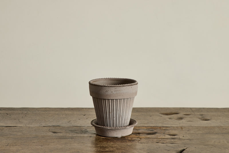 Simona Terracotta Pot & Saucer Set