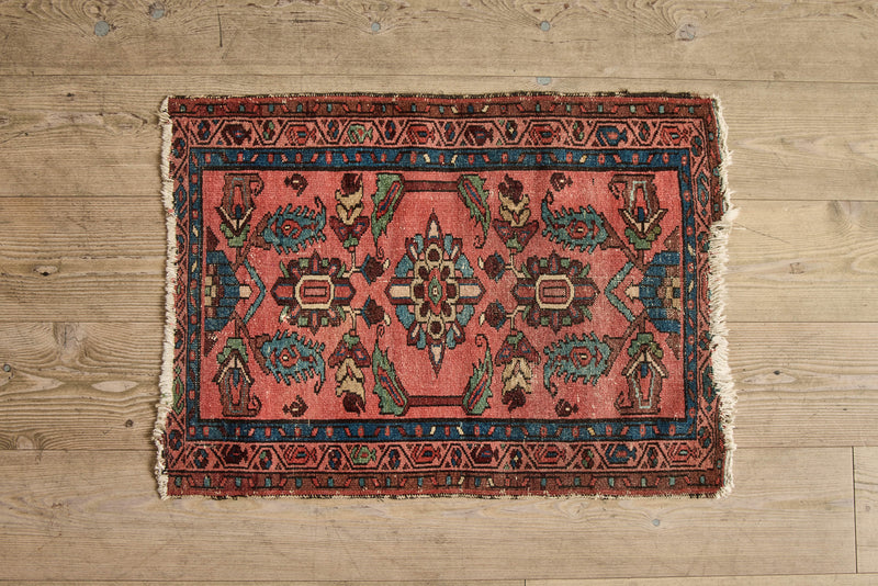 Floral Persian Throw Rug  2 ‘ X 2’9