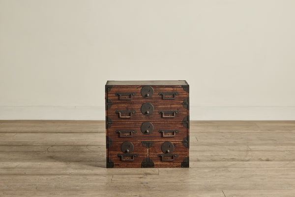 Kiri Ko Dansu Chest