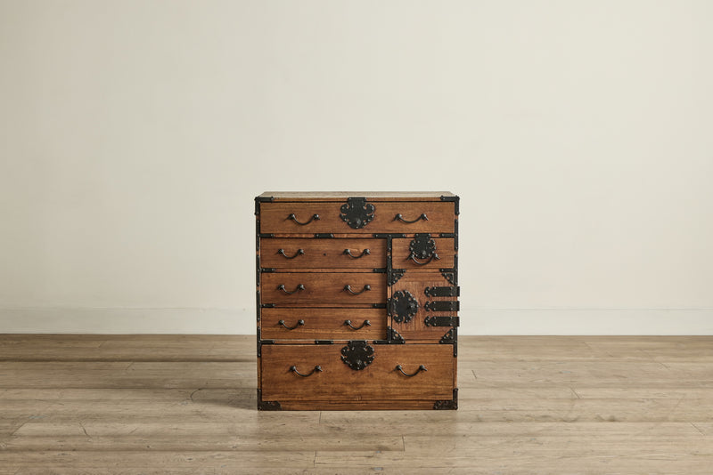 Choba Dansu Chest