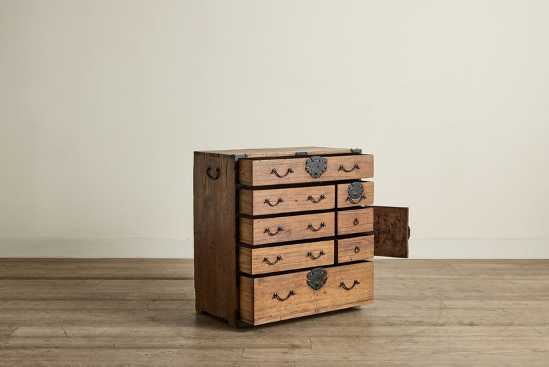 Choba Dansu Chest