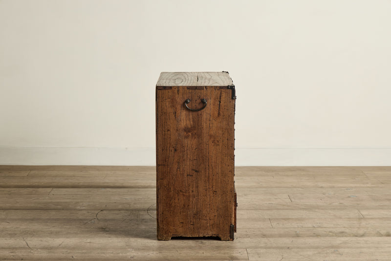 Choba Dansu Chest