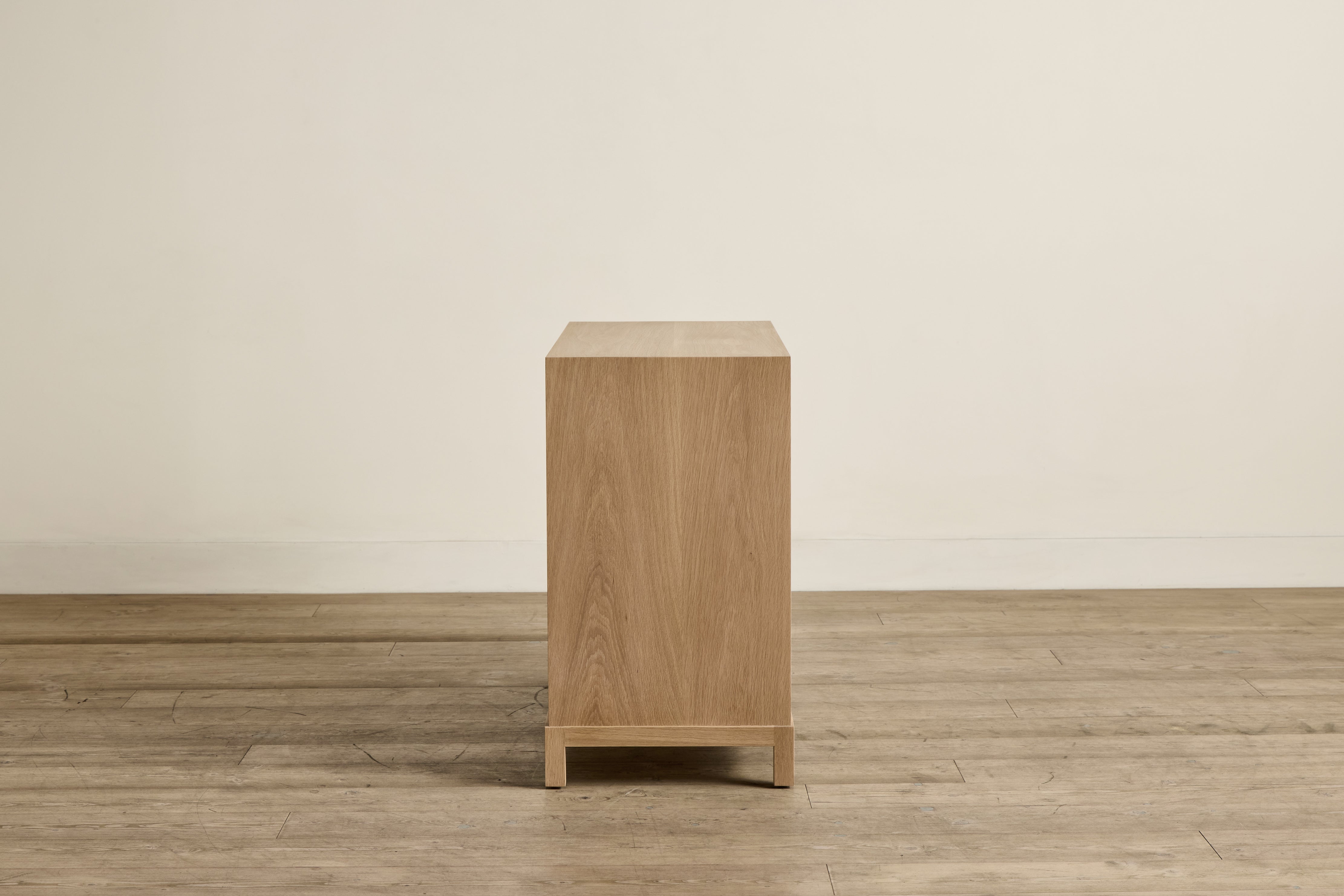 Campaign Dresser, 42"