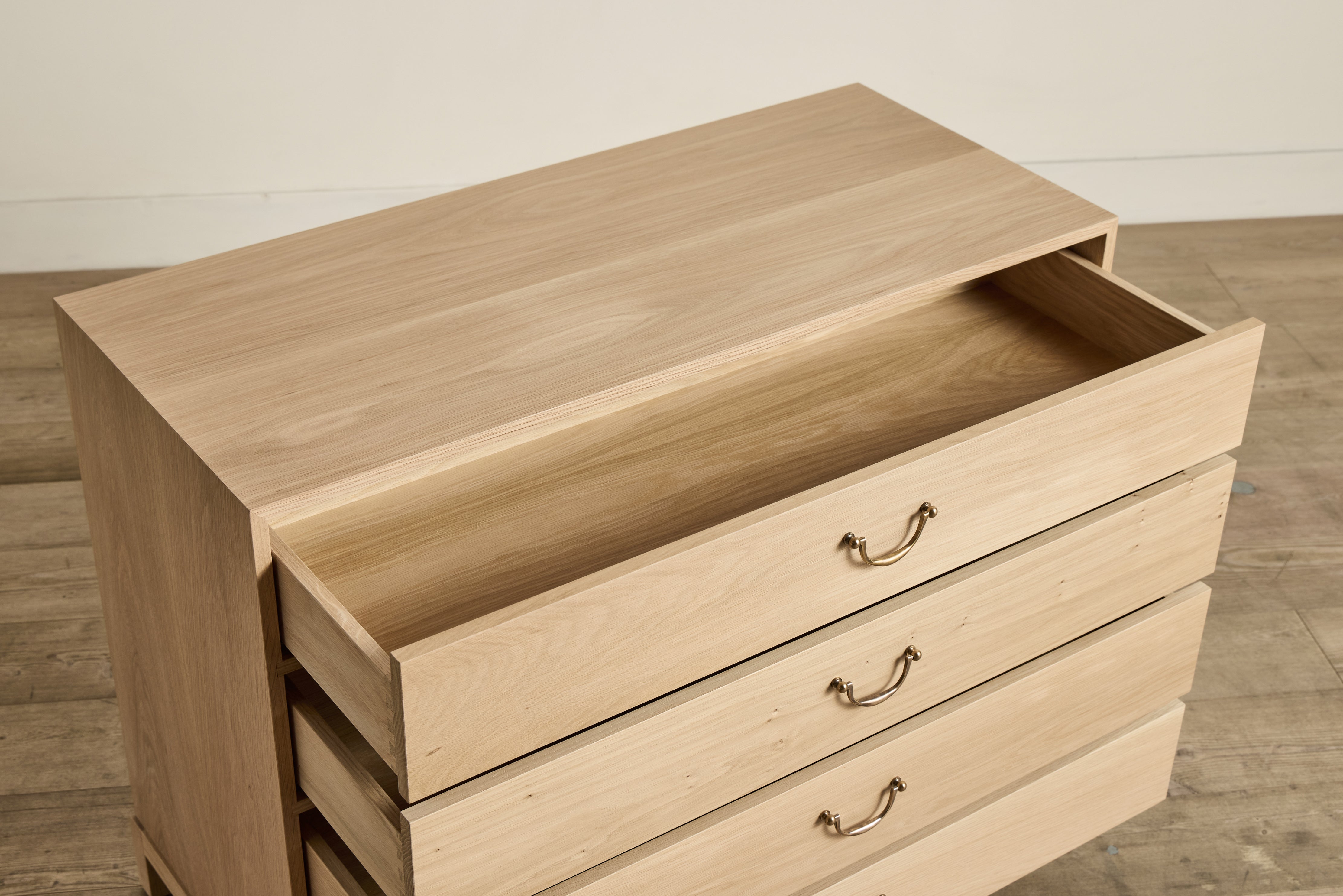 Campaign Dresser, 42"