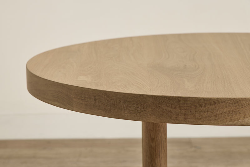 Round Dining Table, 48"