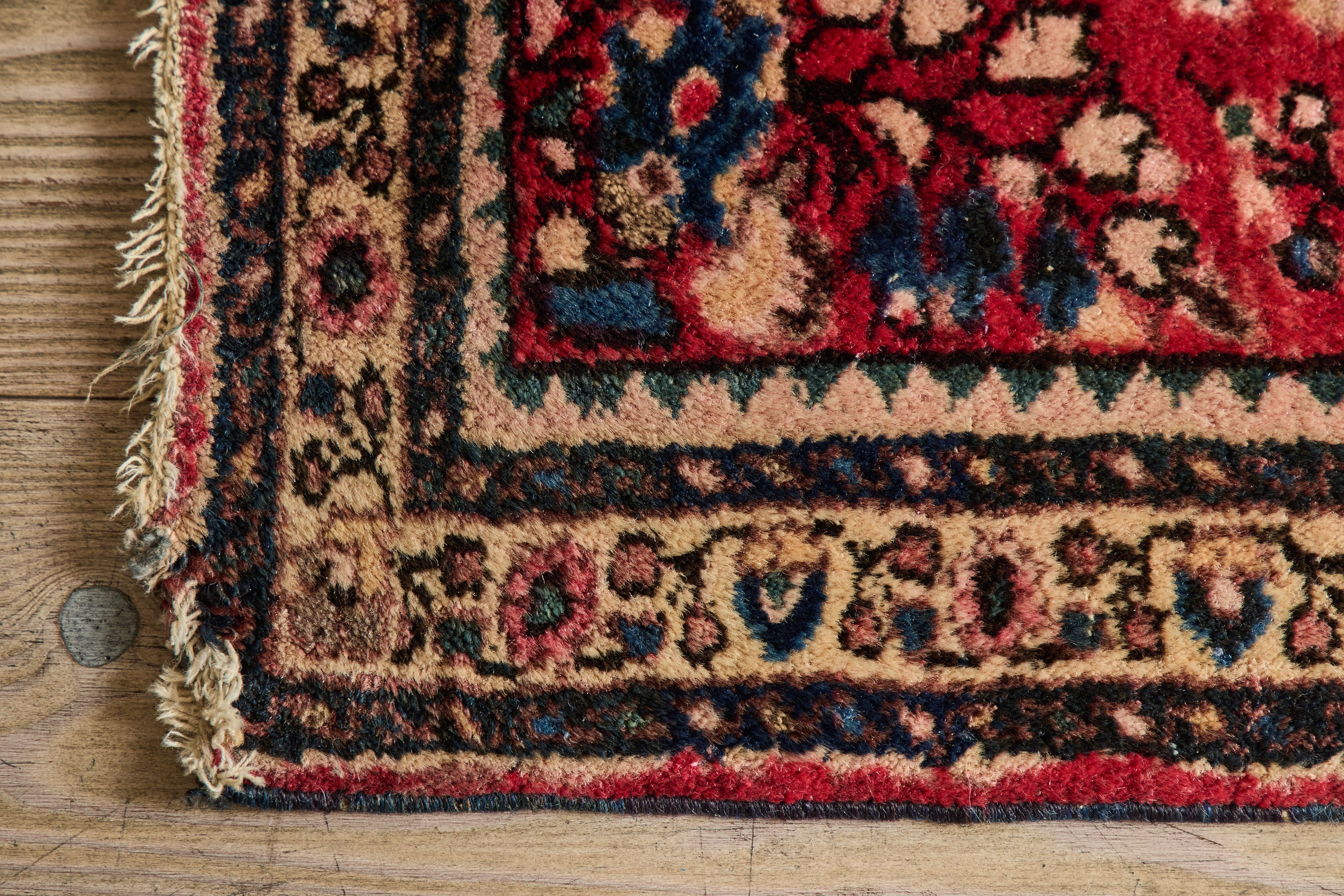 Sarouk Scatter Rug 2'x 3'