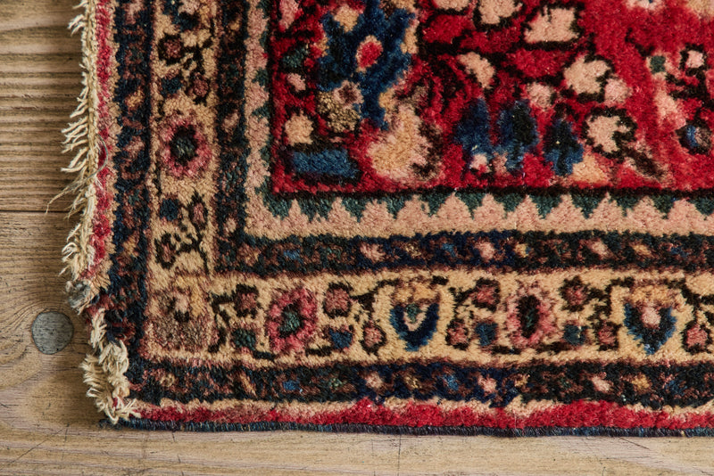 Sarouk Scatter Rug 2'x 3'