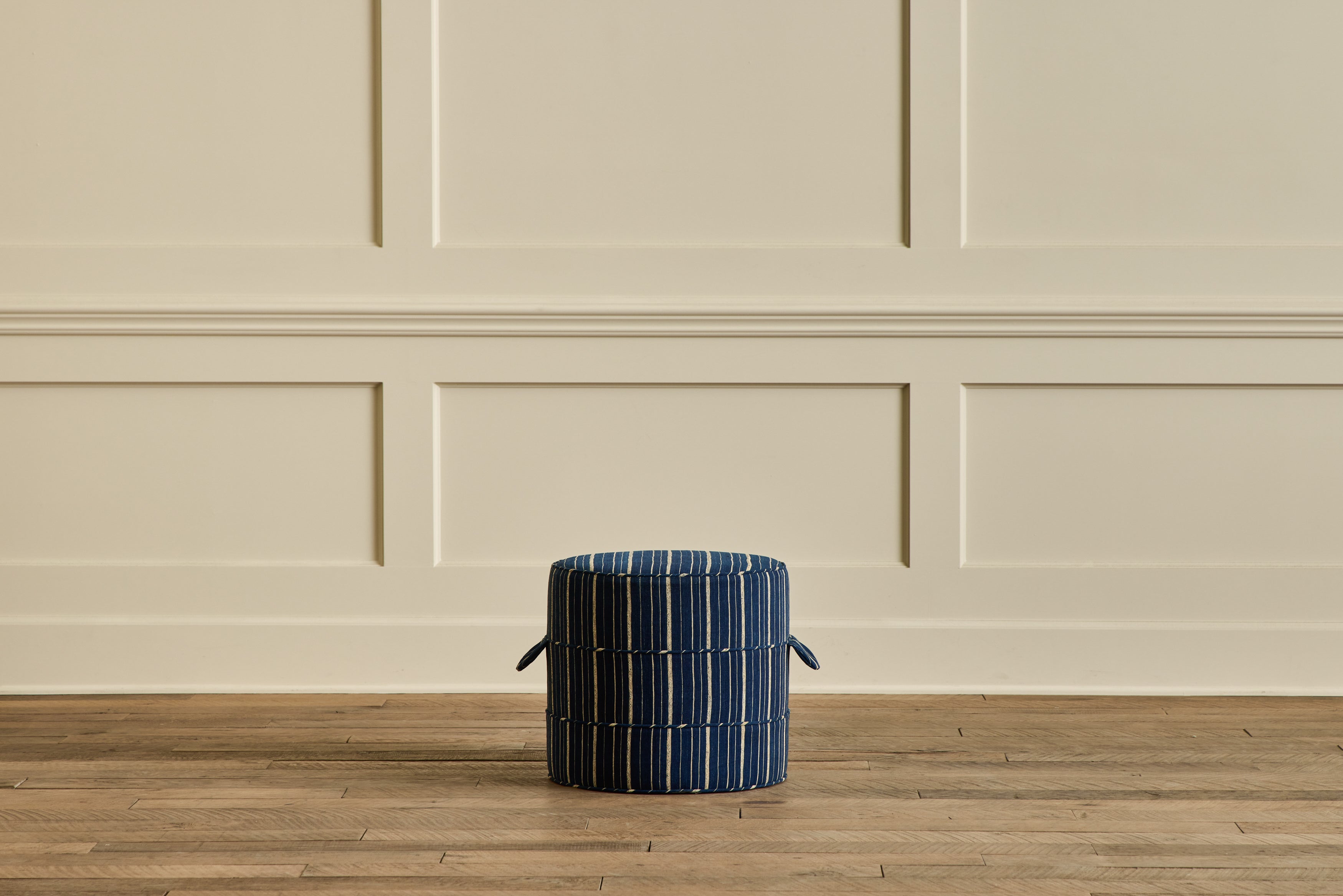 Round Hassock, 17"