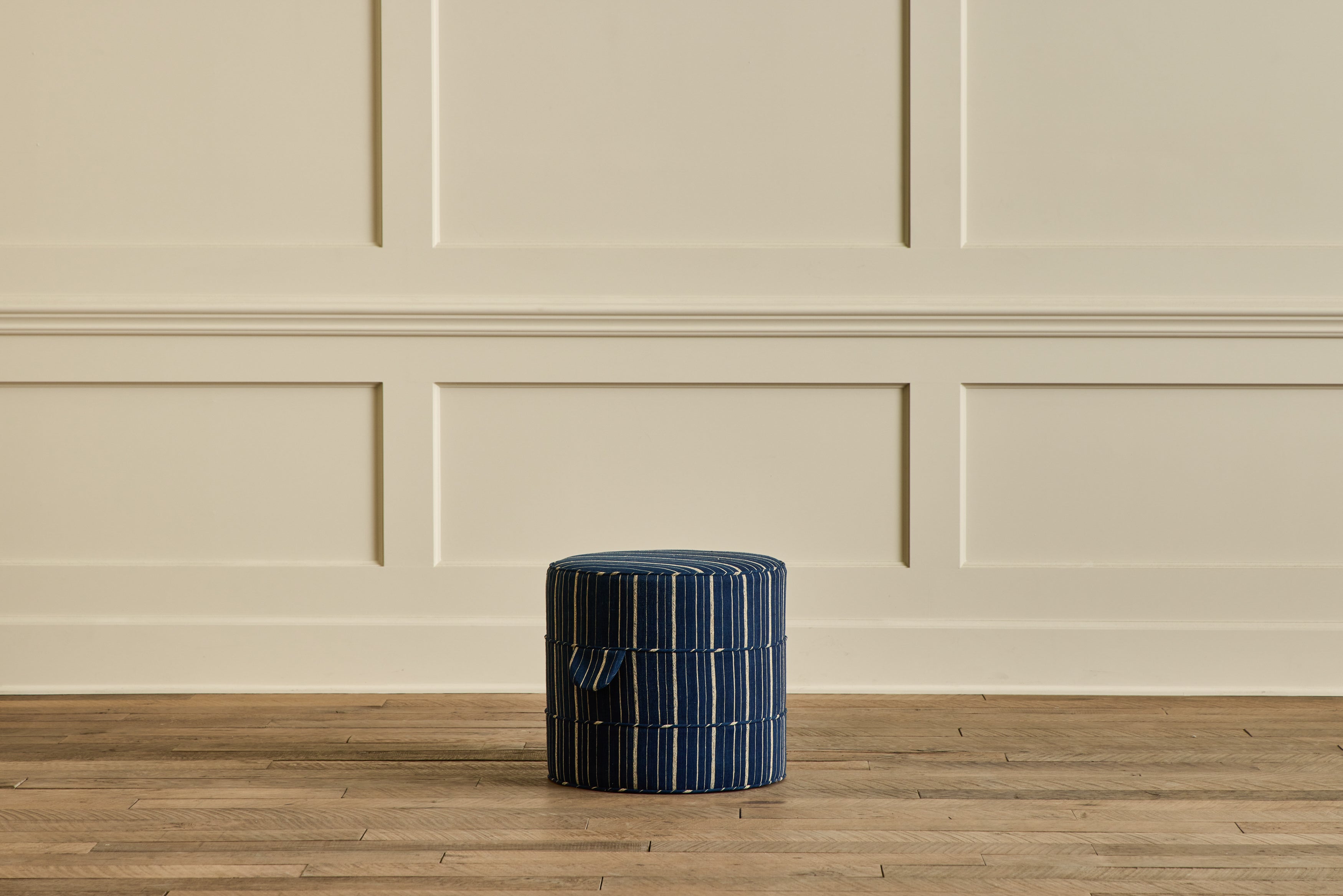 Round Hassock, 17"