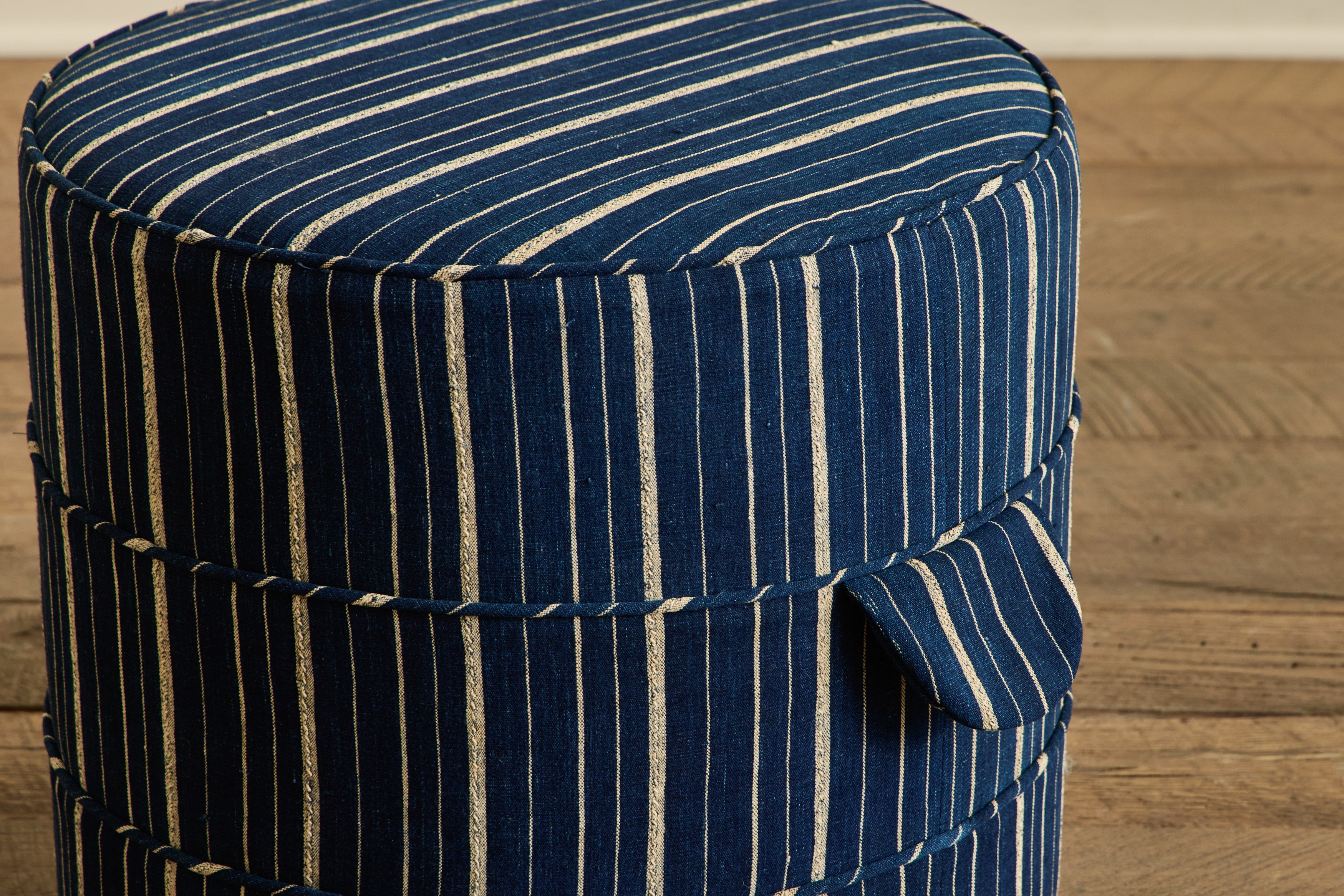 Round Hassock, 17"
