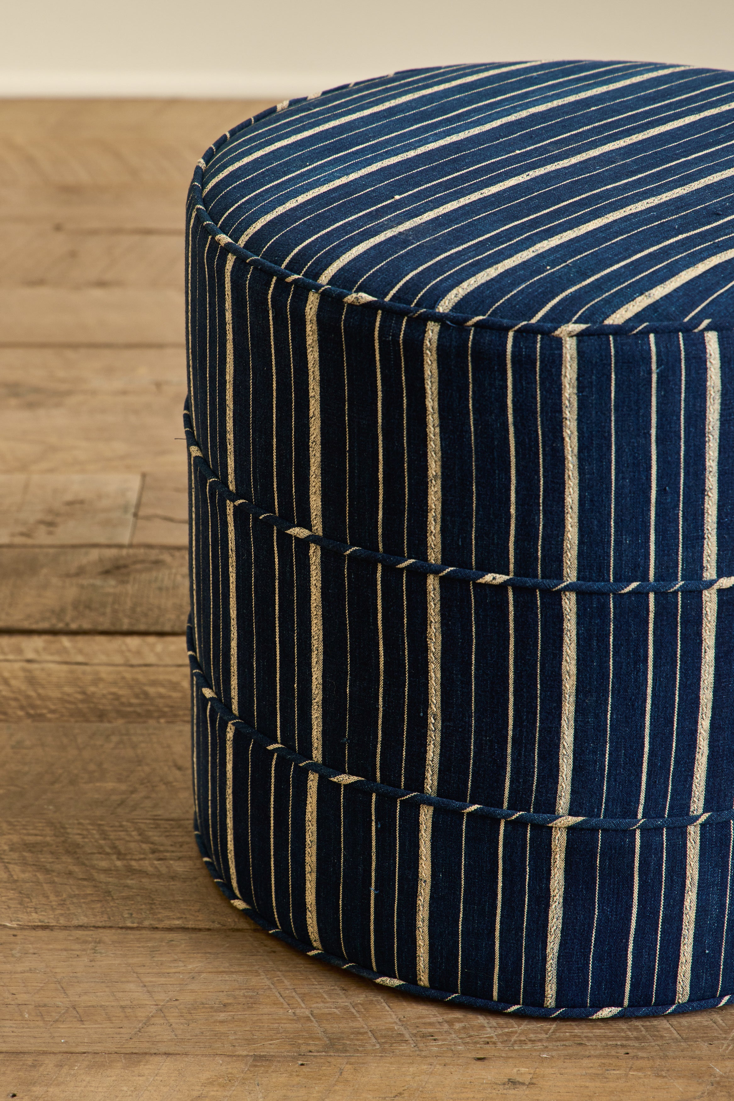 Round Hassock, 17"