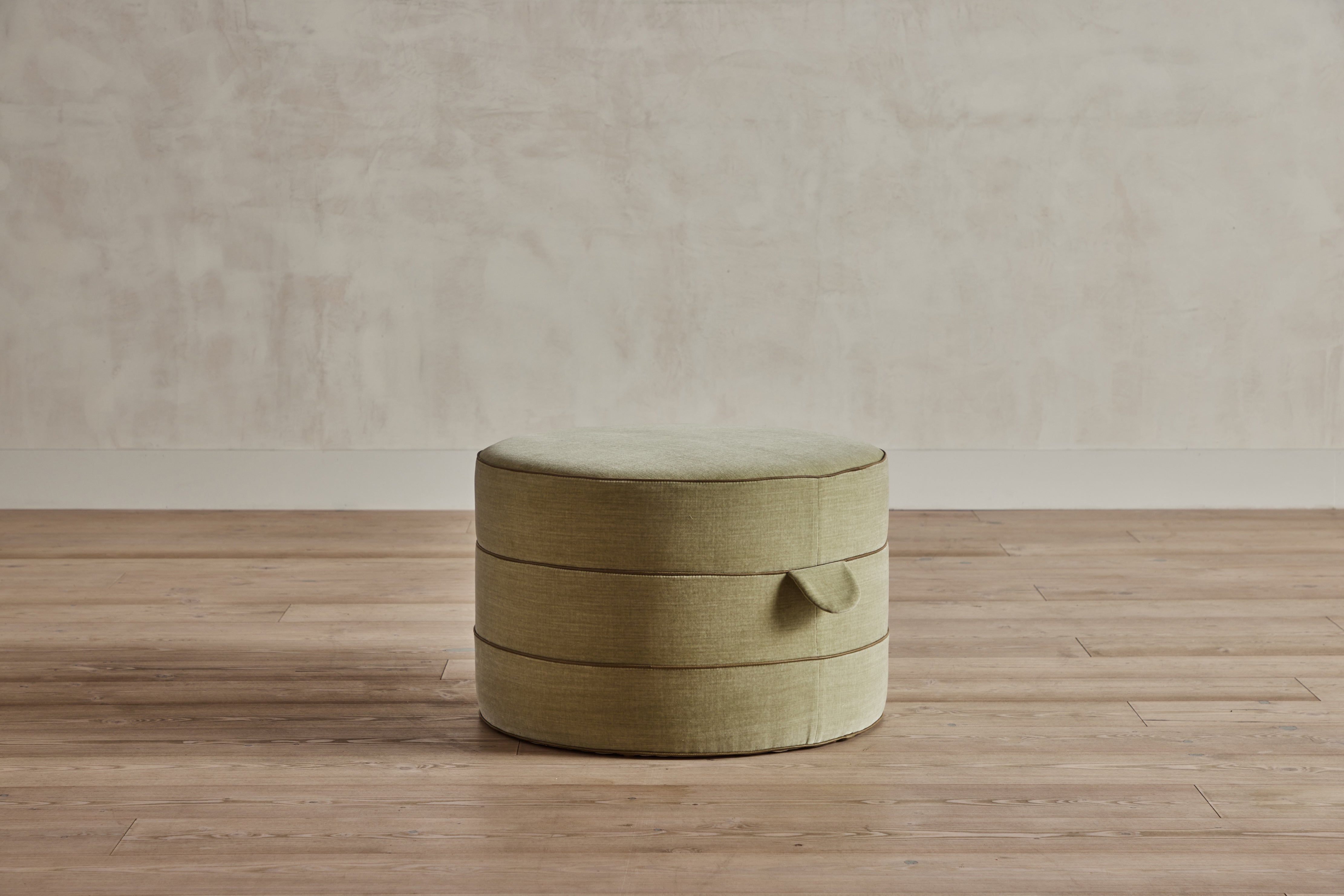 Nickey Kehoe 24" Round Hassock - In Stock