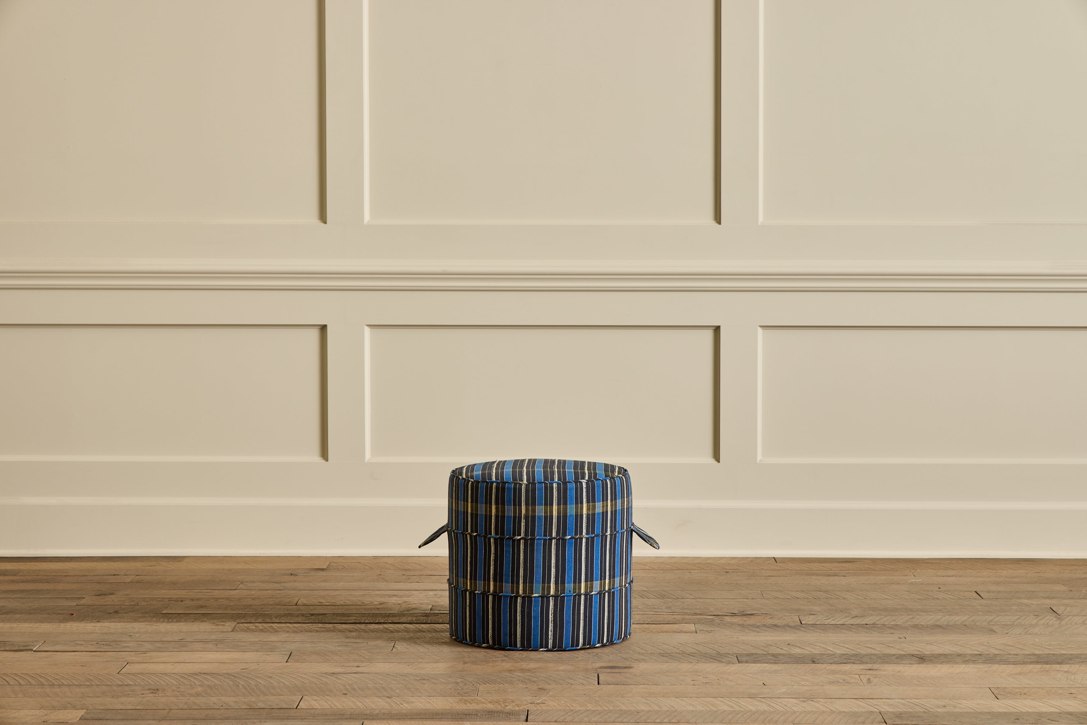 Round Hassock, 17"