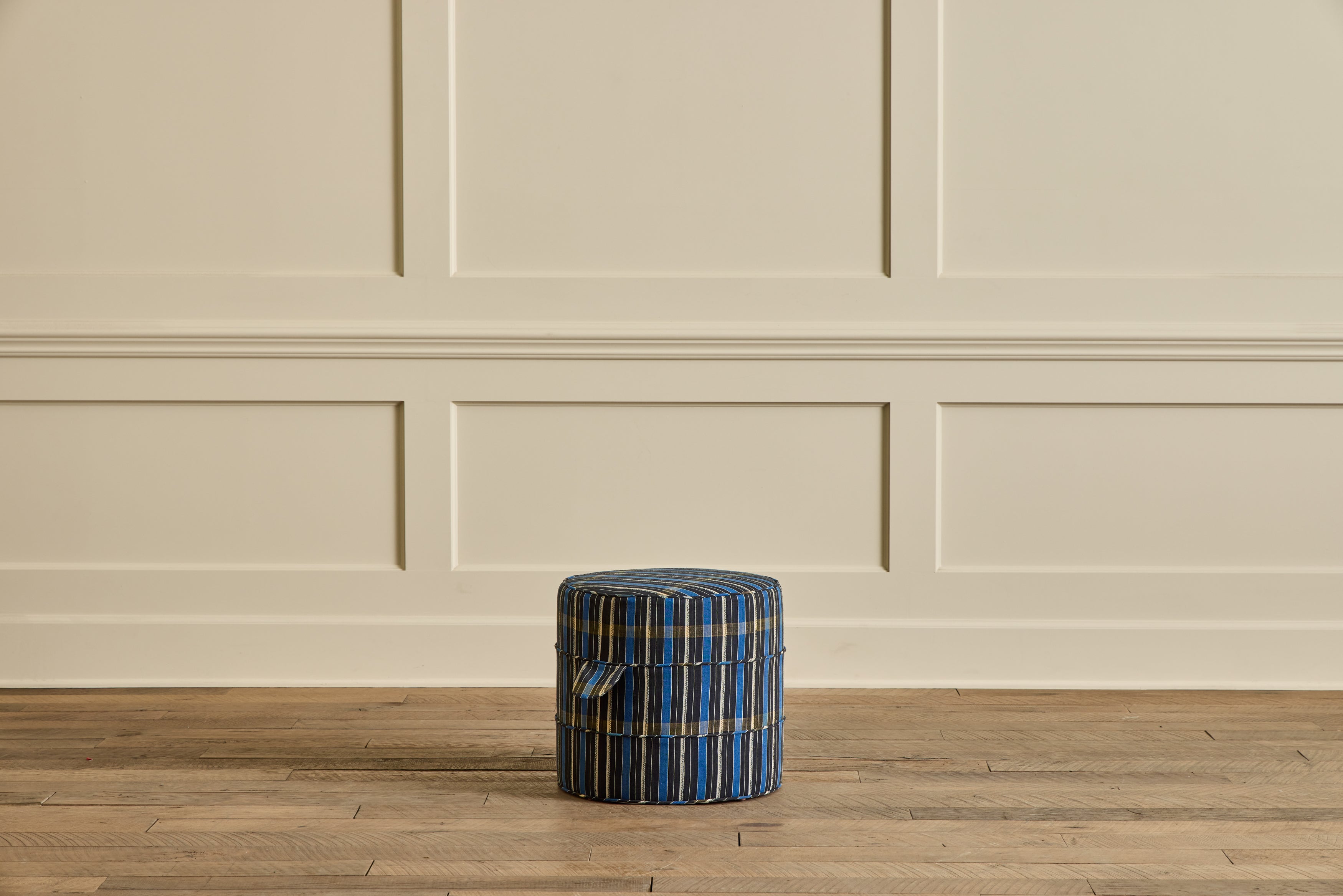 Round Hassock, 17"