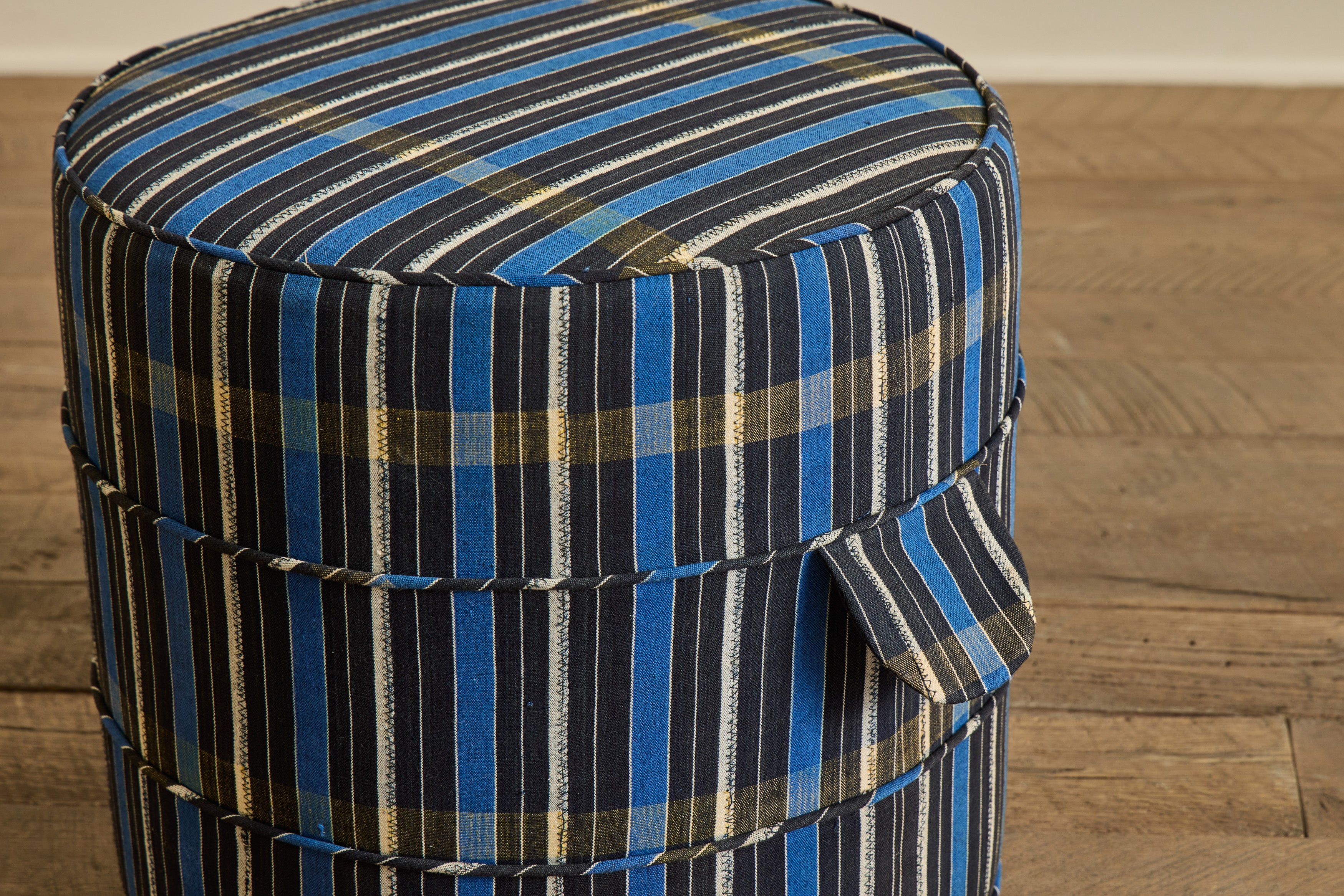 Round Hassock, 17"
