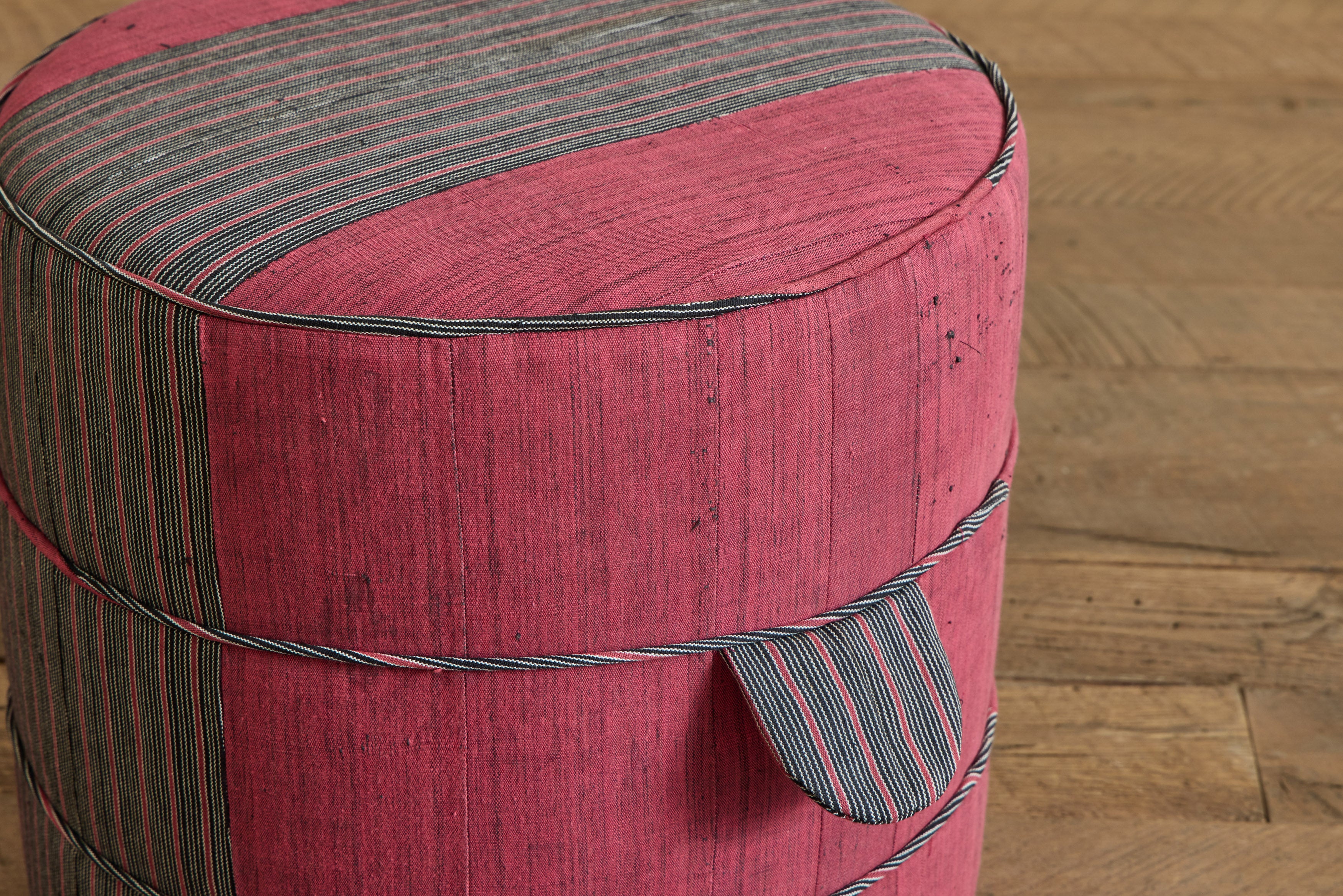 Round Hassock, 17"