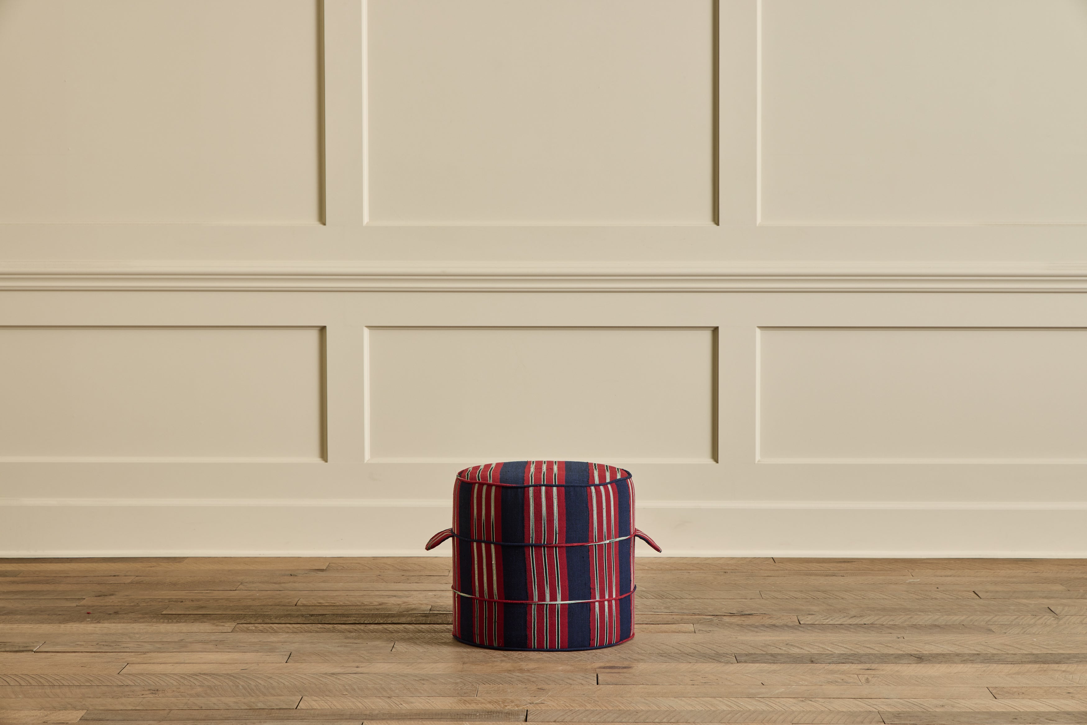 Round Hassock, 17"