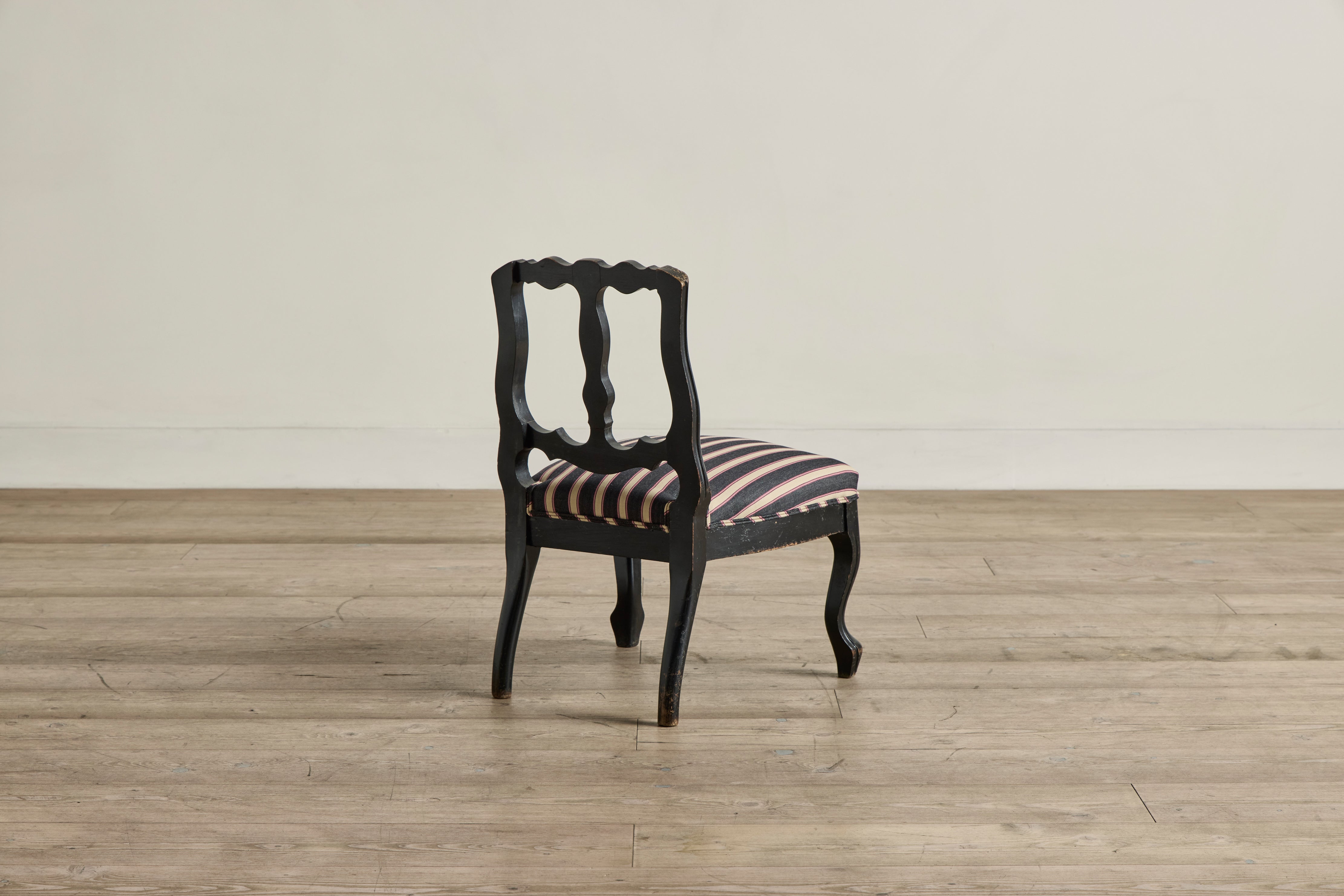 Petite Fireplace Chair