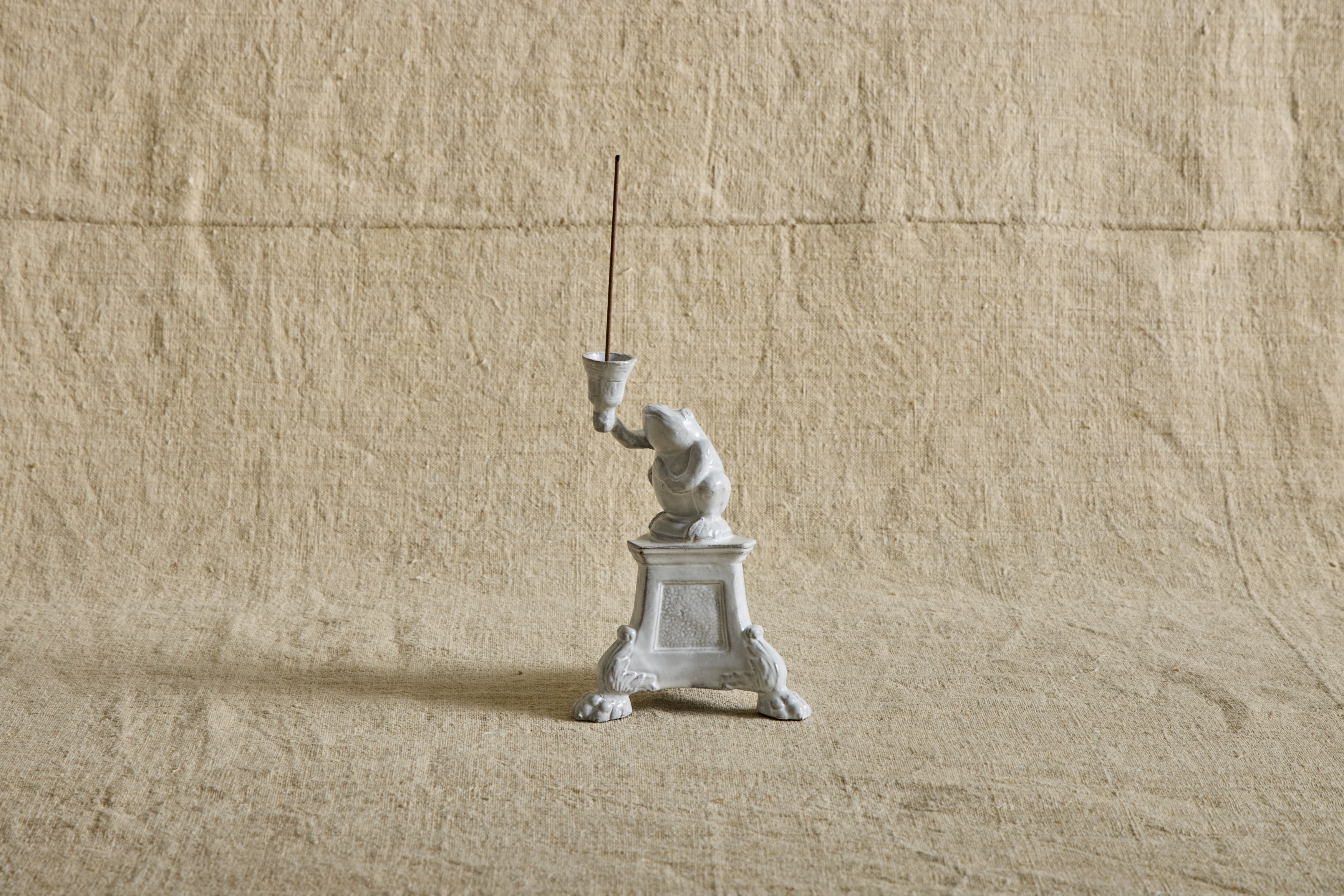 Grenouille Monument Incense Holder