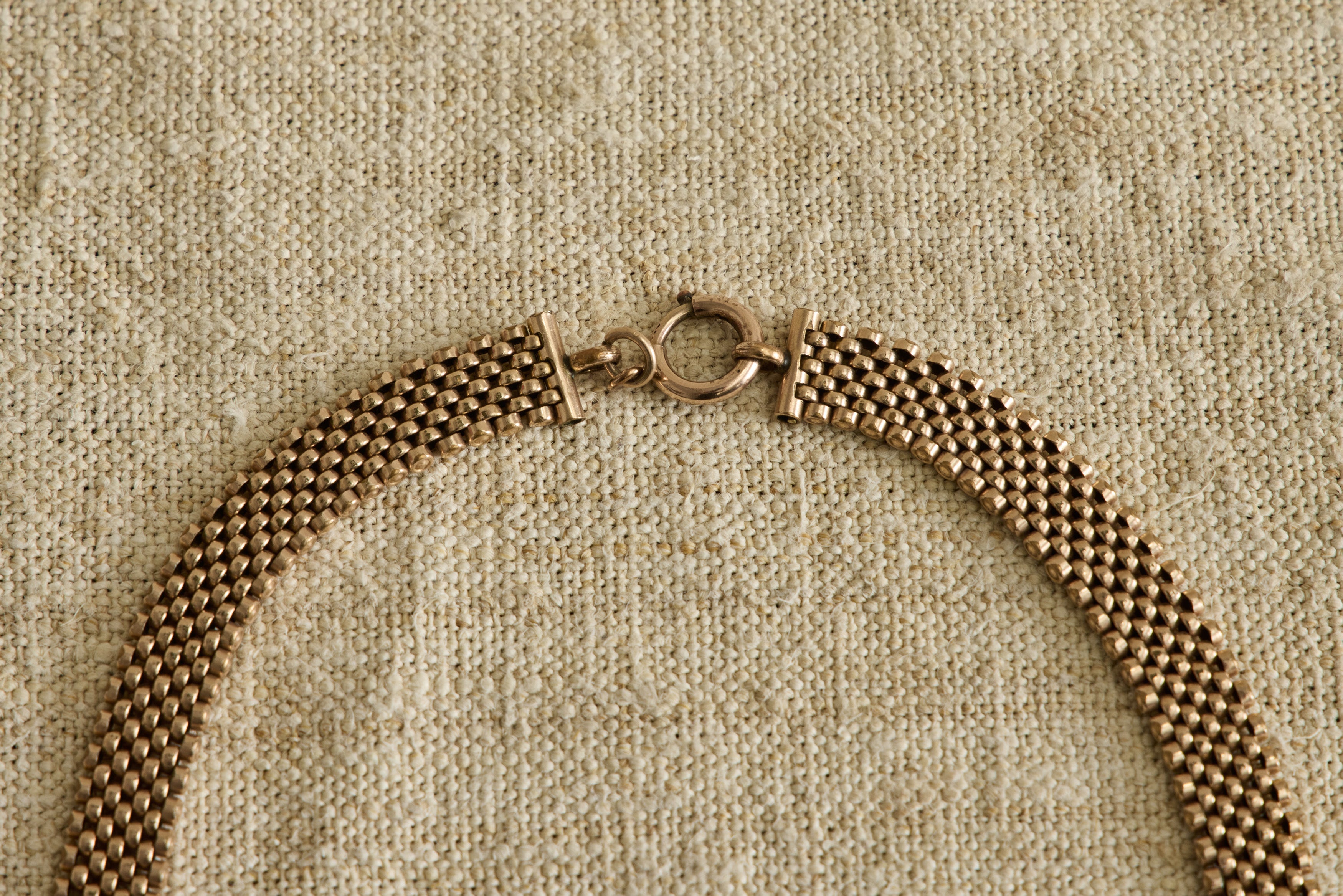 Mesh Link Bookchain Necklace