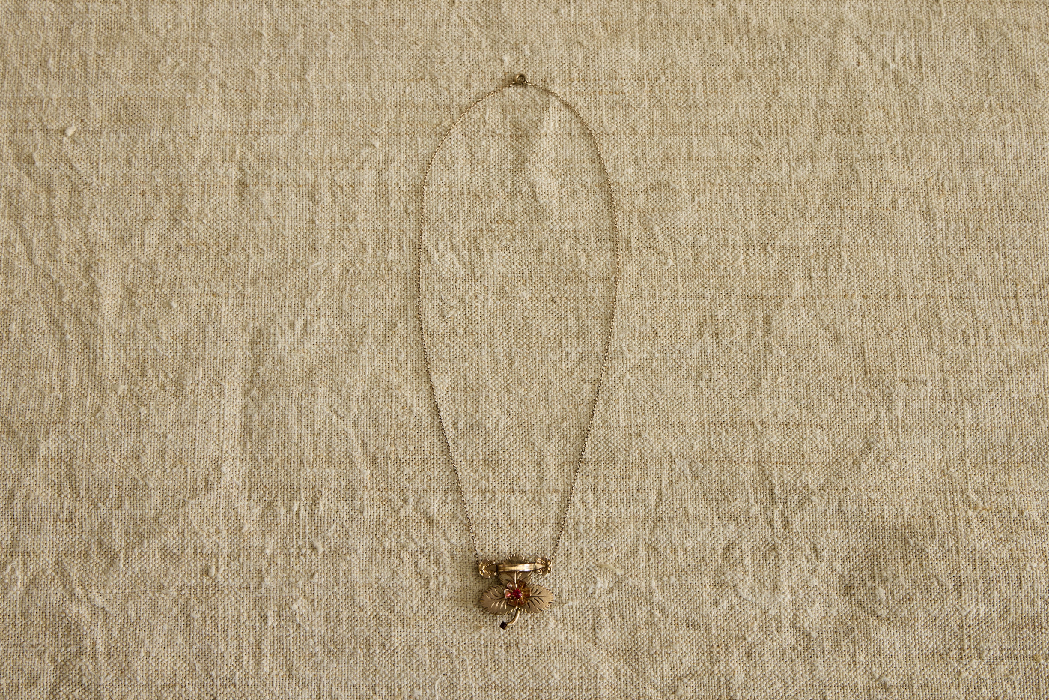 Early 20th Century Garnet Clover Pendant Necklace