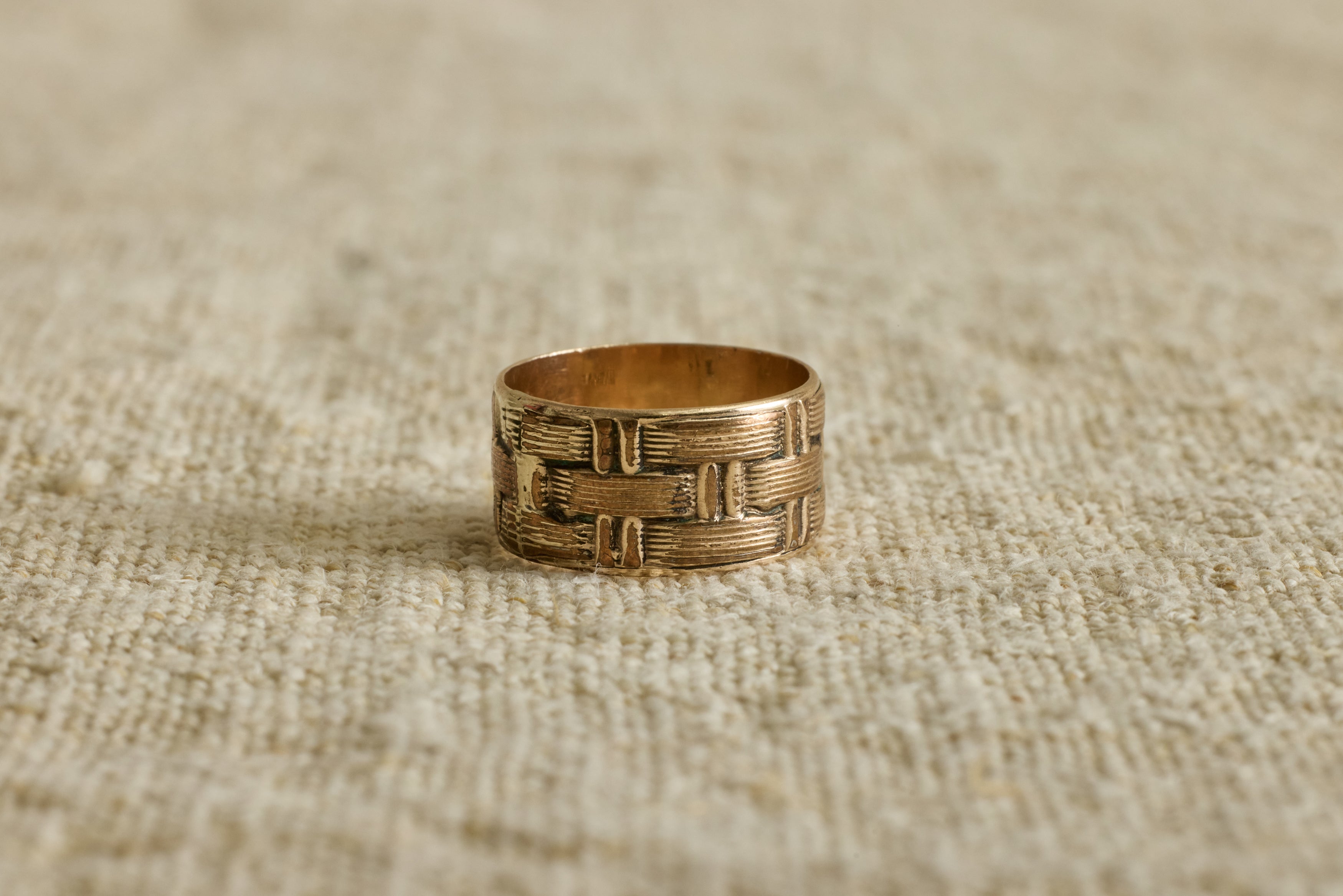 Victorian Tartan Etched Wide Band