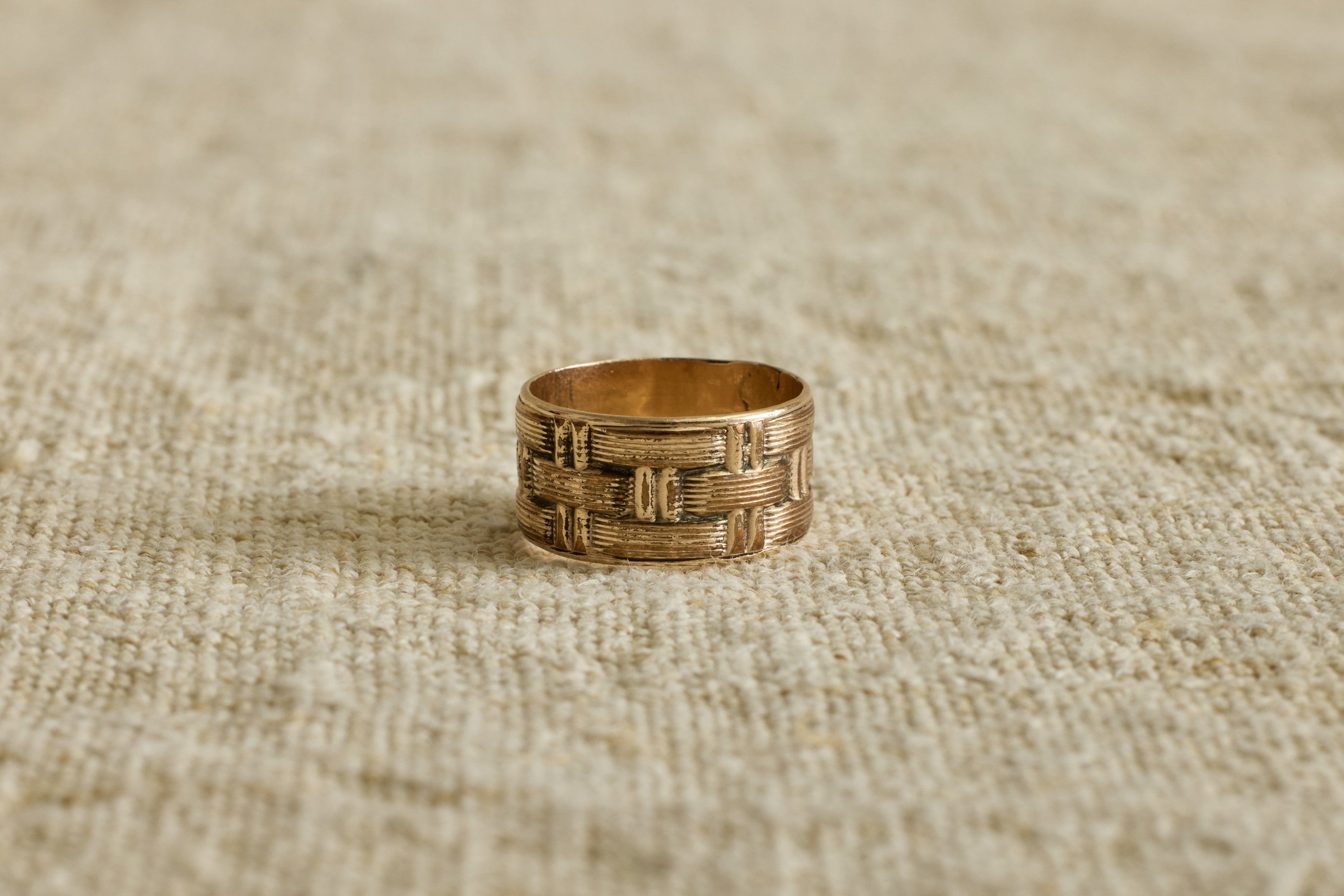 Victorian Tartan Etched Wide Band