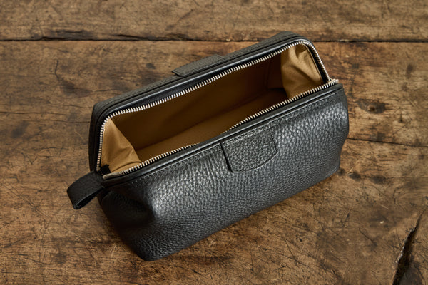 Black Leather Travel Bag, Medium