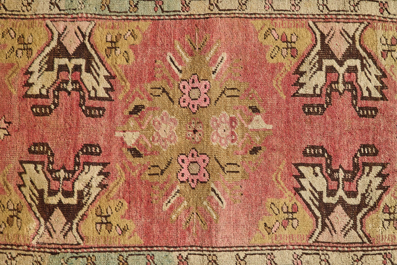 Turkish Throw Rug 1’5 X 2’11