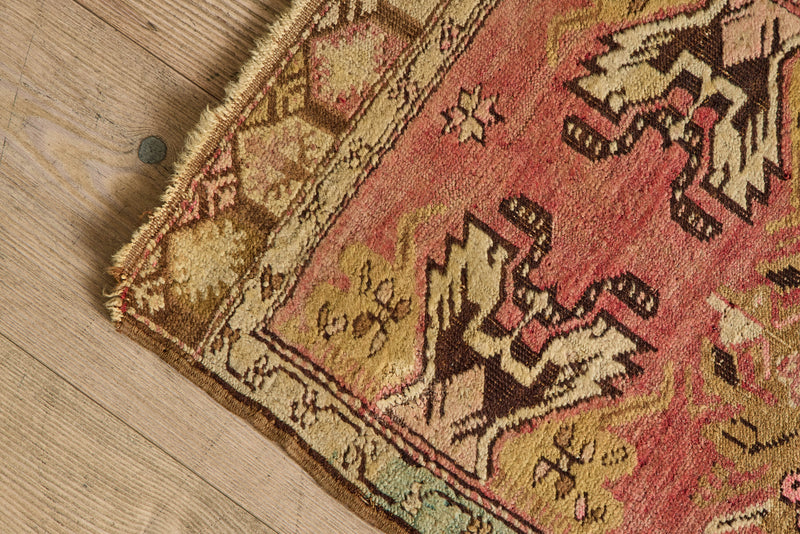 Turkish Throw Rug 1’5 X 2’11
