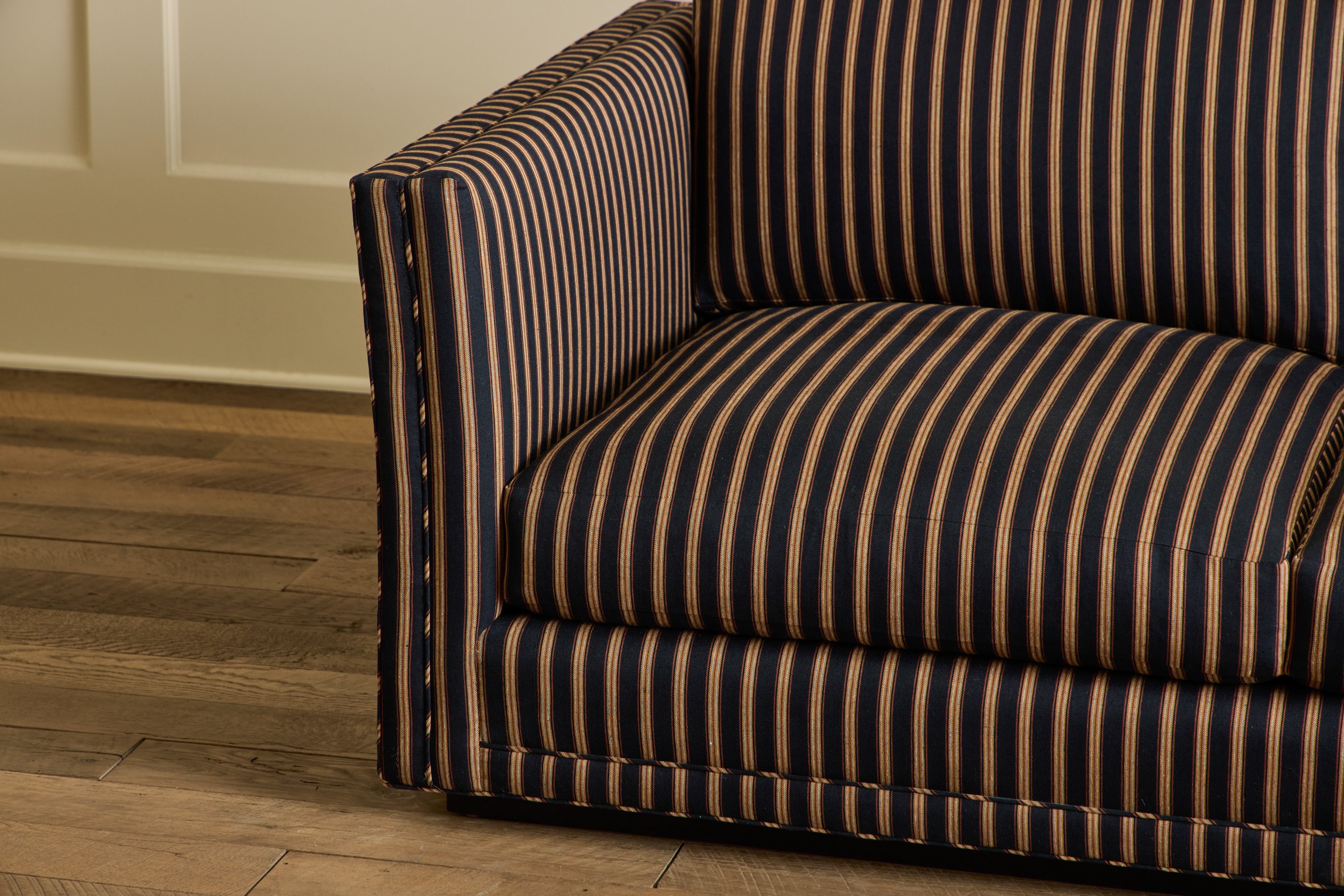 Modern Sofa, 72"
