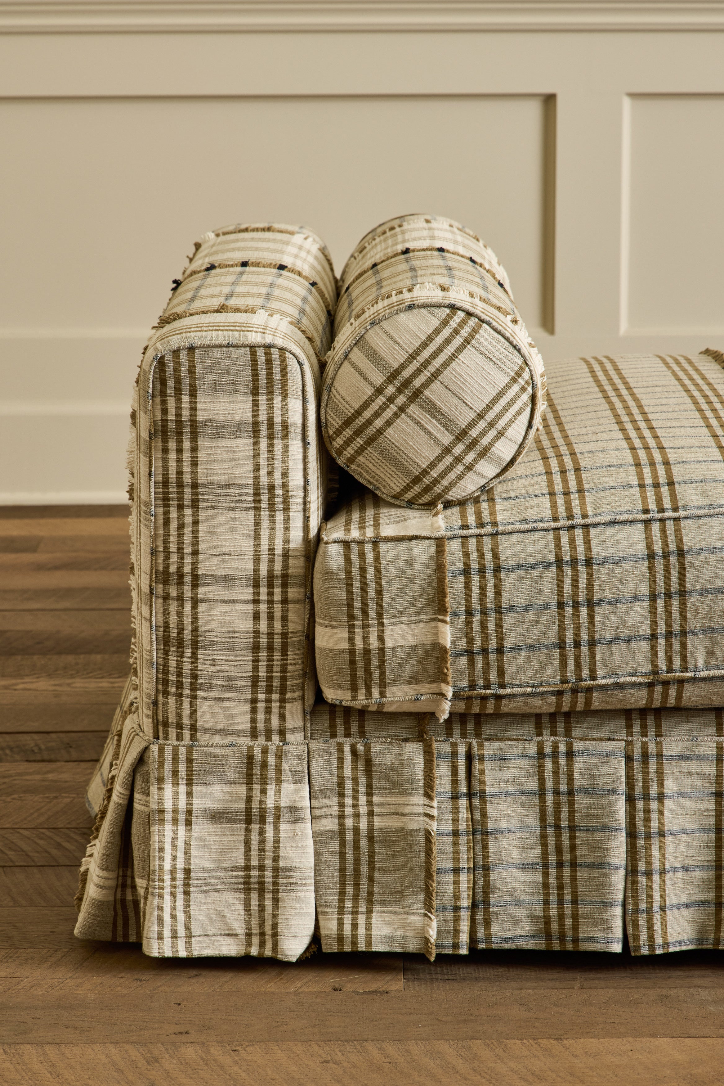Tuxedo Daybed