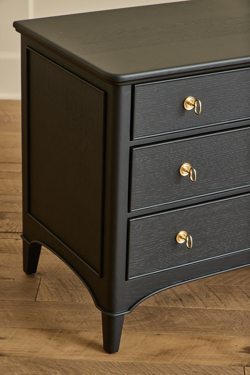 Heirloom Nightstand, 28"