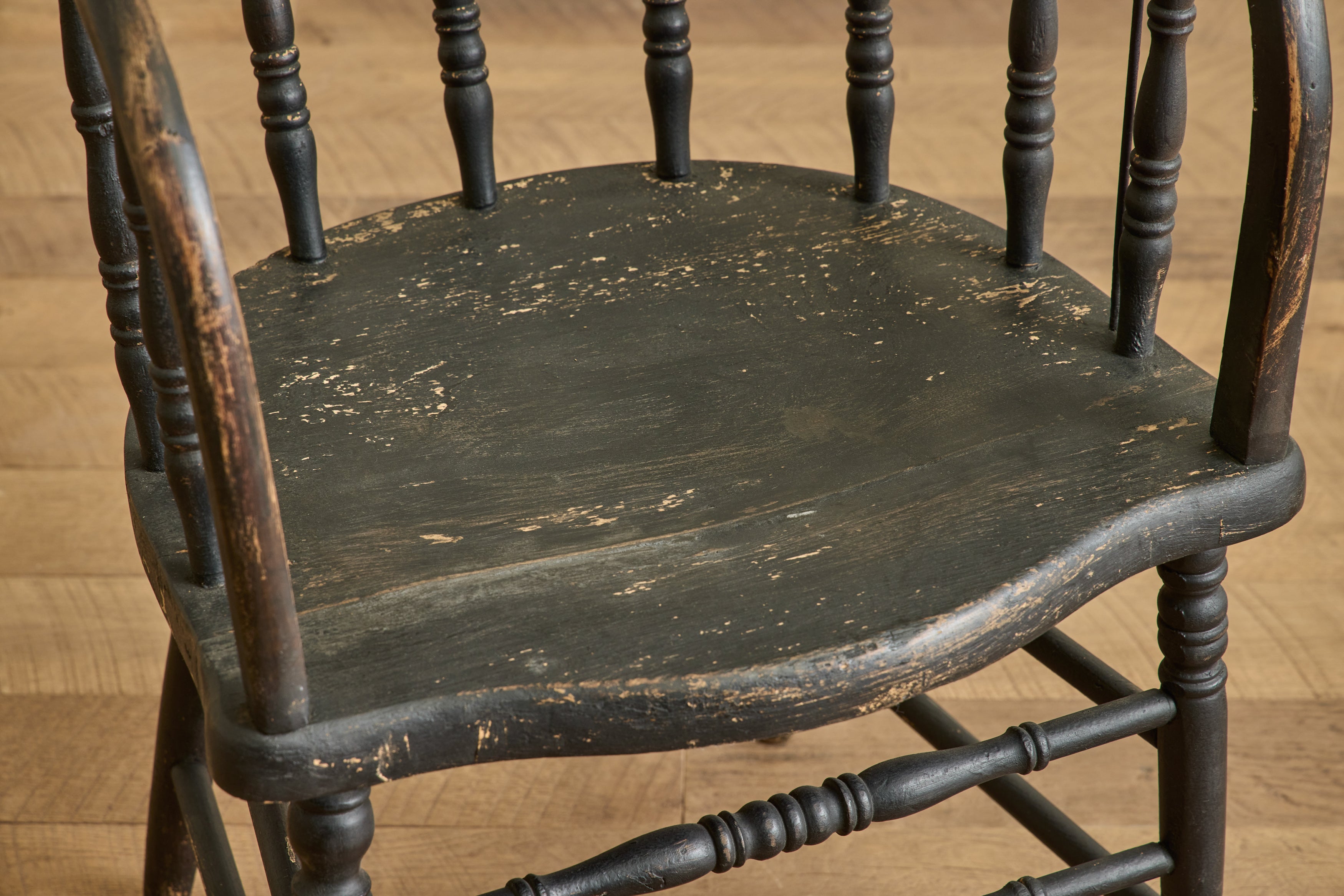 Set of 6 Spindle Back Chairs