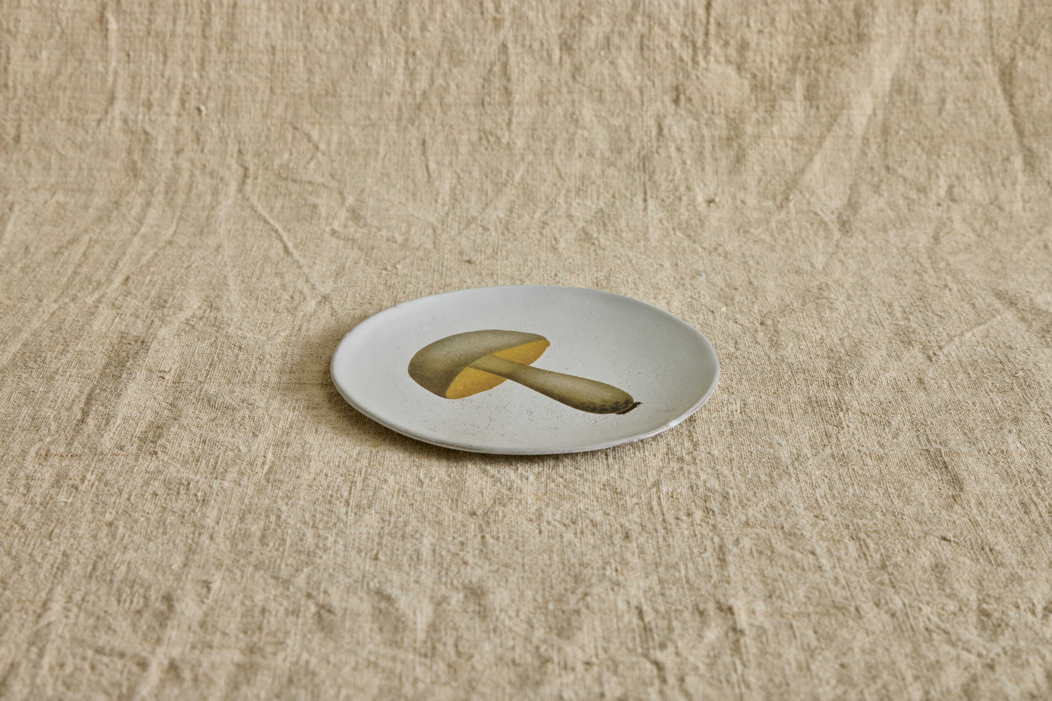 Medium Bolert Blanchatre Plate